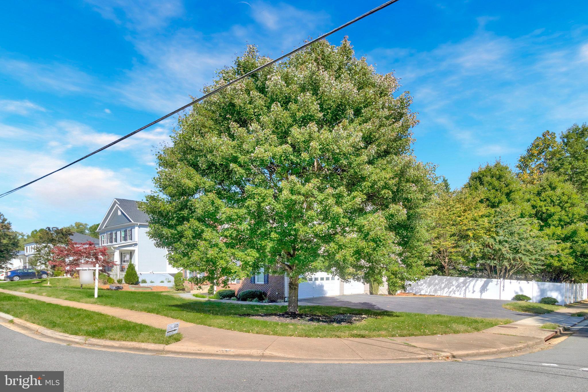 PIMMIT HILLS - Residential