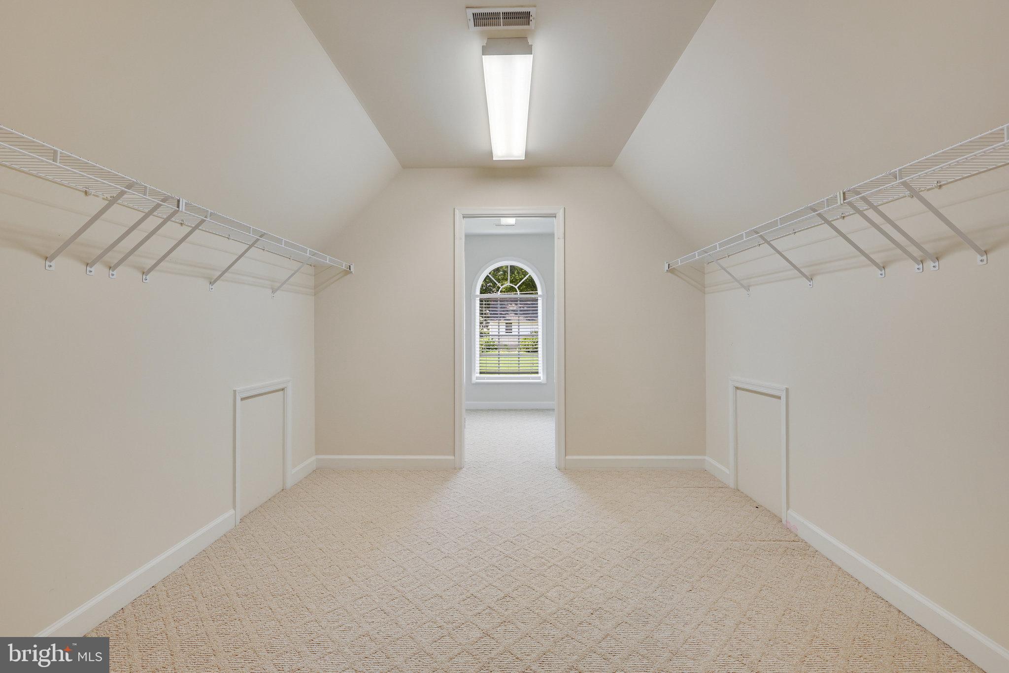 PIMMIT HILLS - Residential