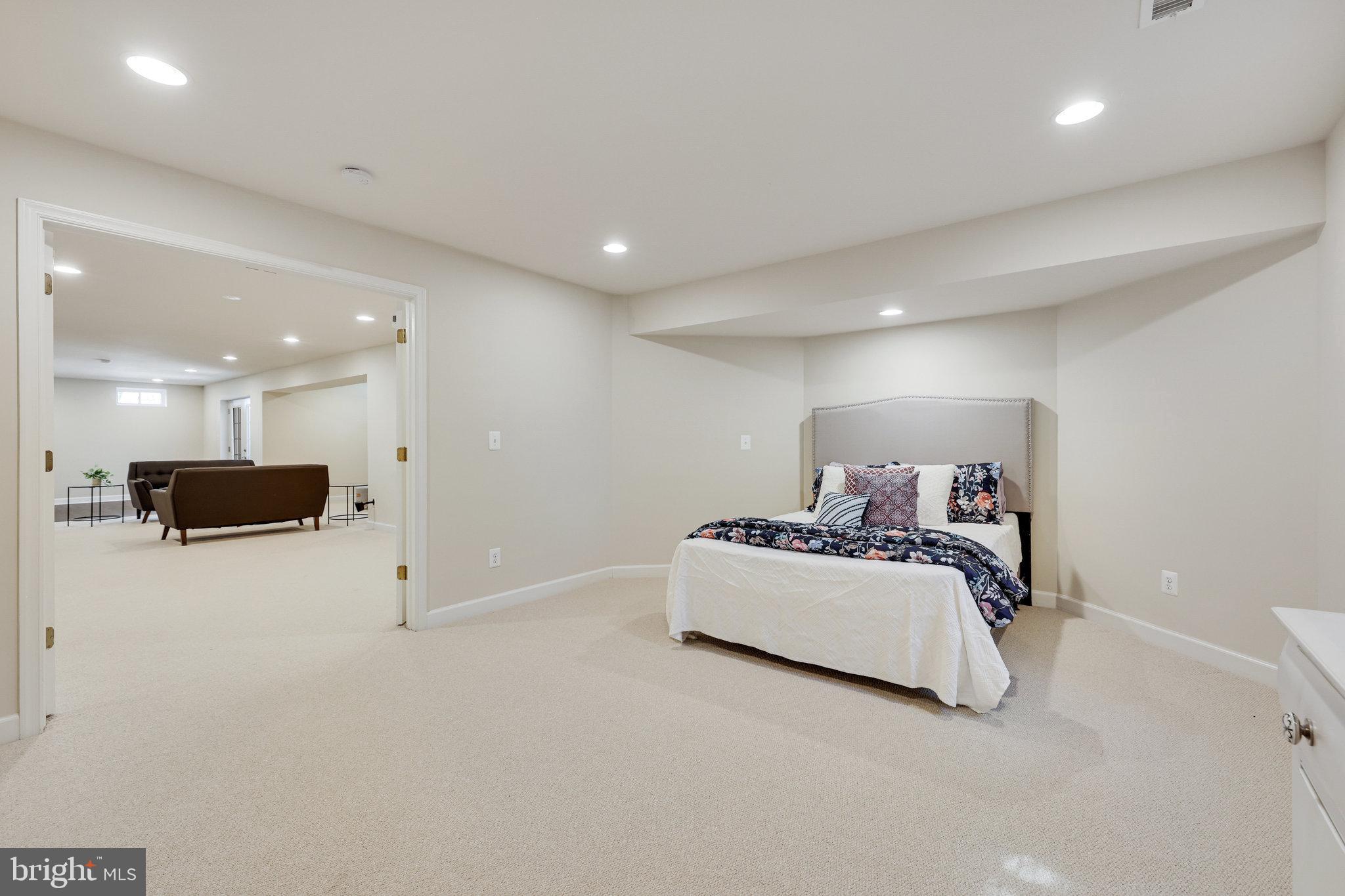 PIMMIT HILLS - Residential