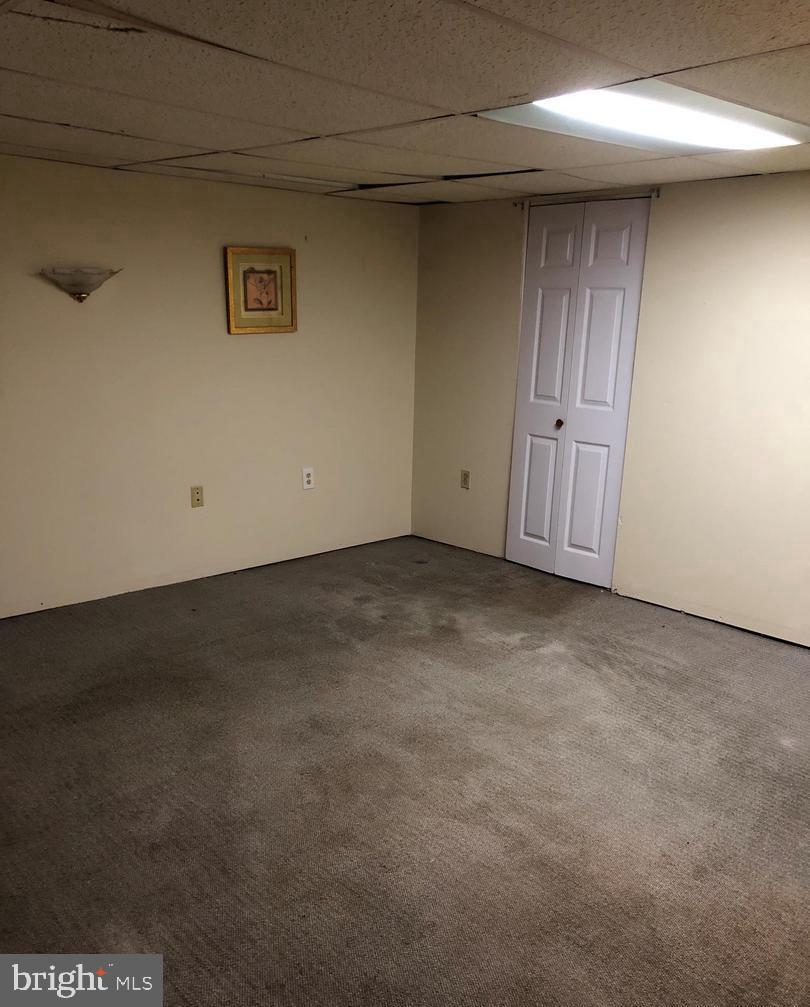 LAWNCREST - Residential