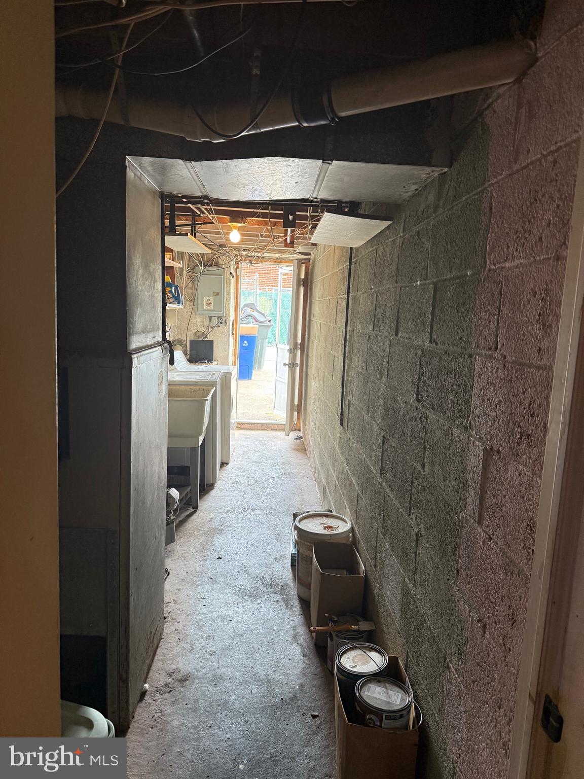 LAWNCREST - Residential