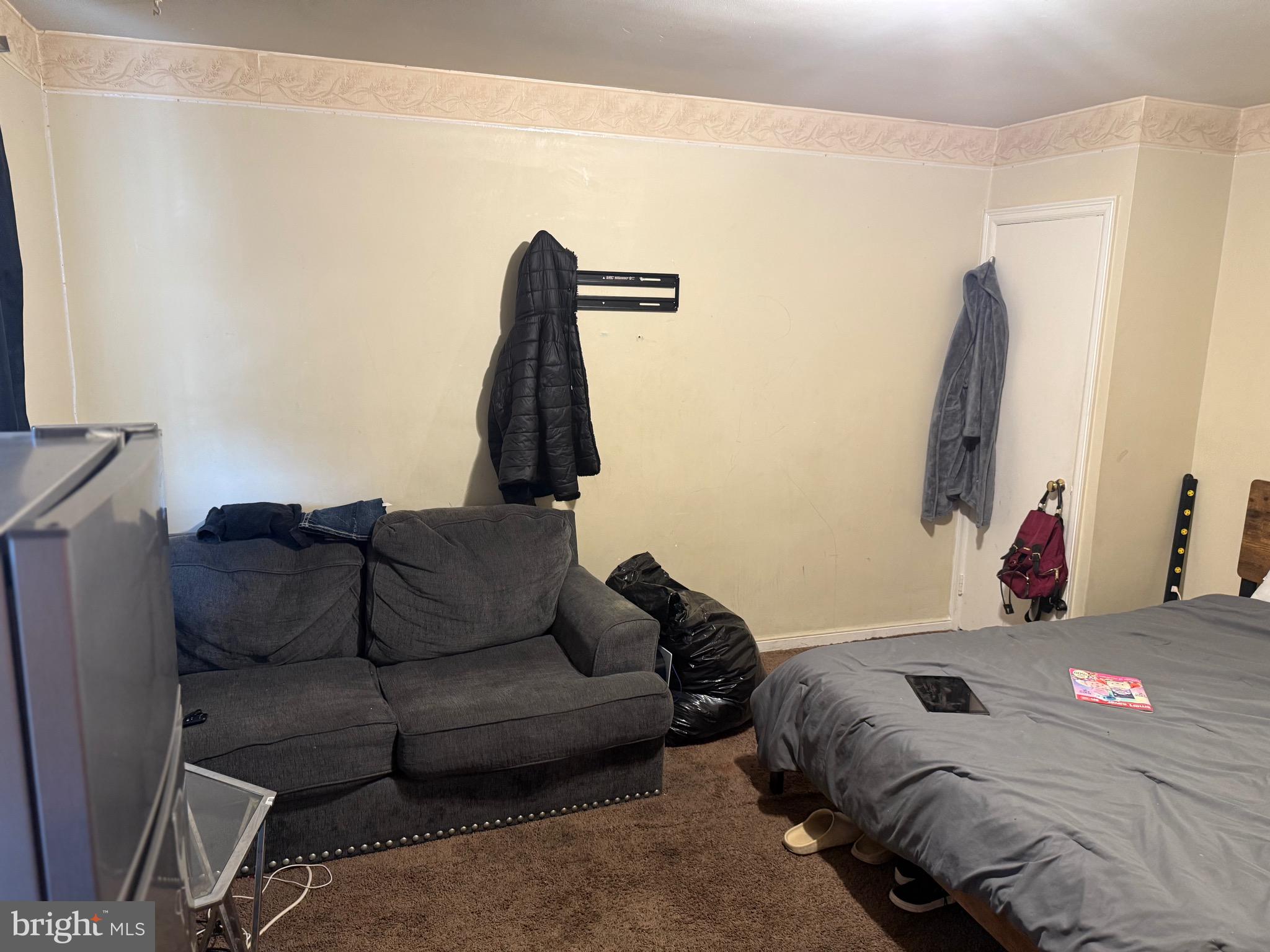 LAWNCREST - Residential