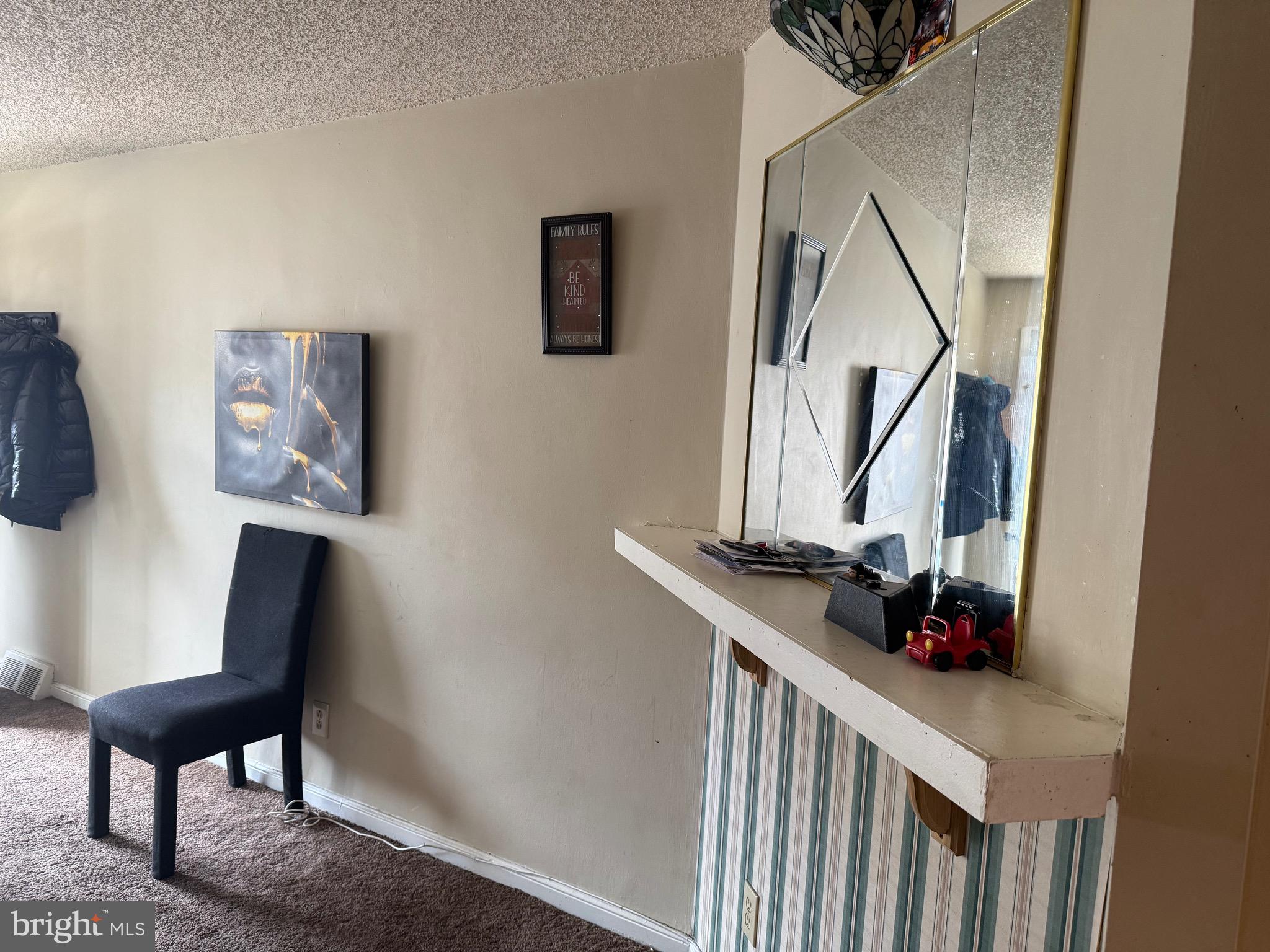 LAWNCREST - Residential