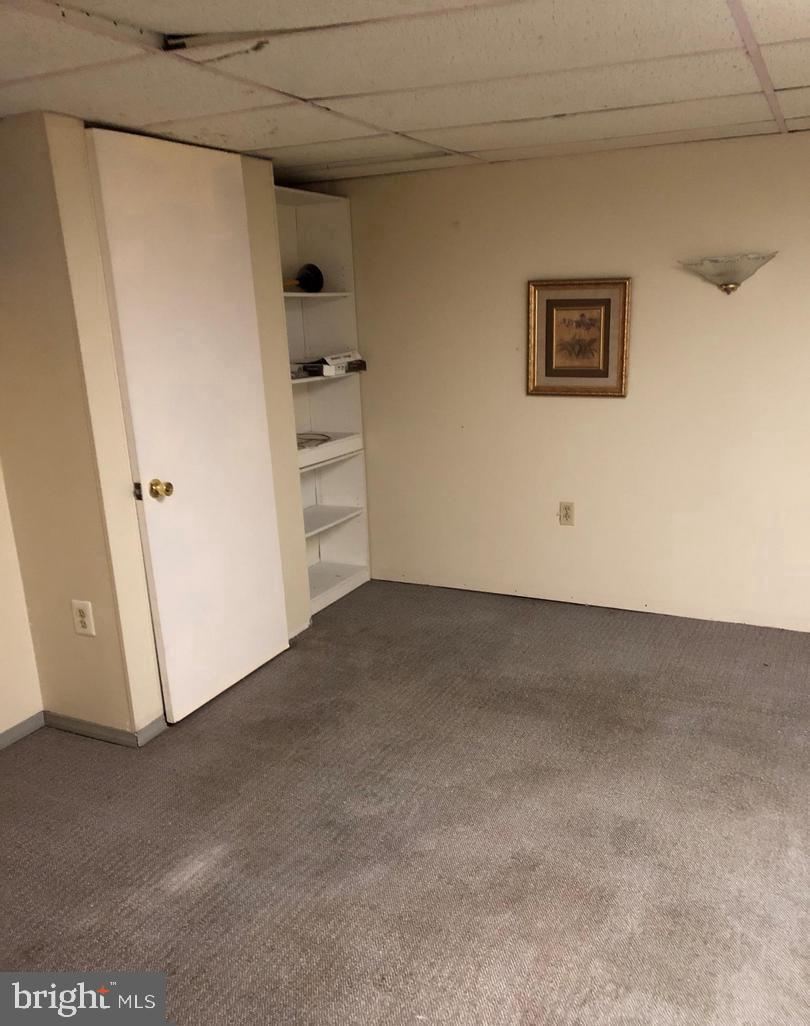 LAWNCREST - Residential