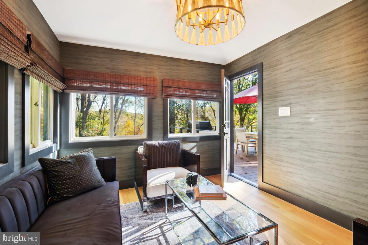 KEMP MILL ESTATES - Residential