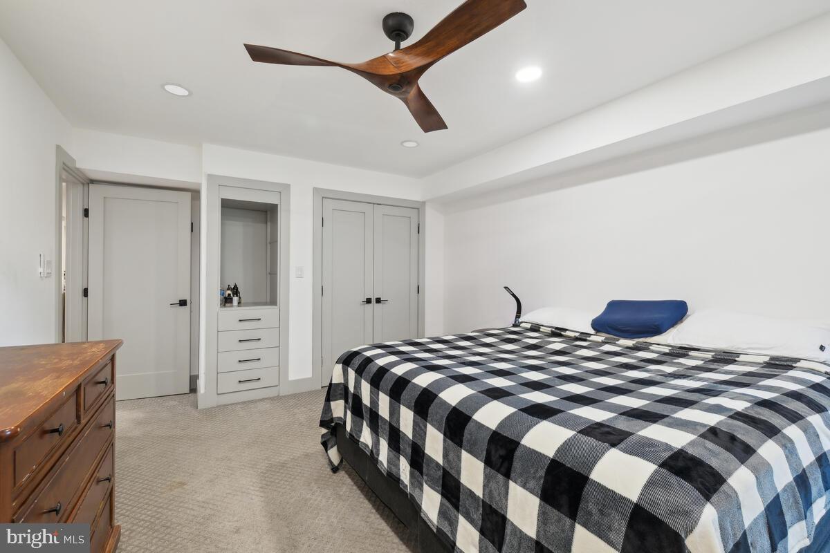 KEMP MILL ESTATES - Residential