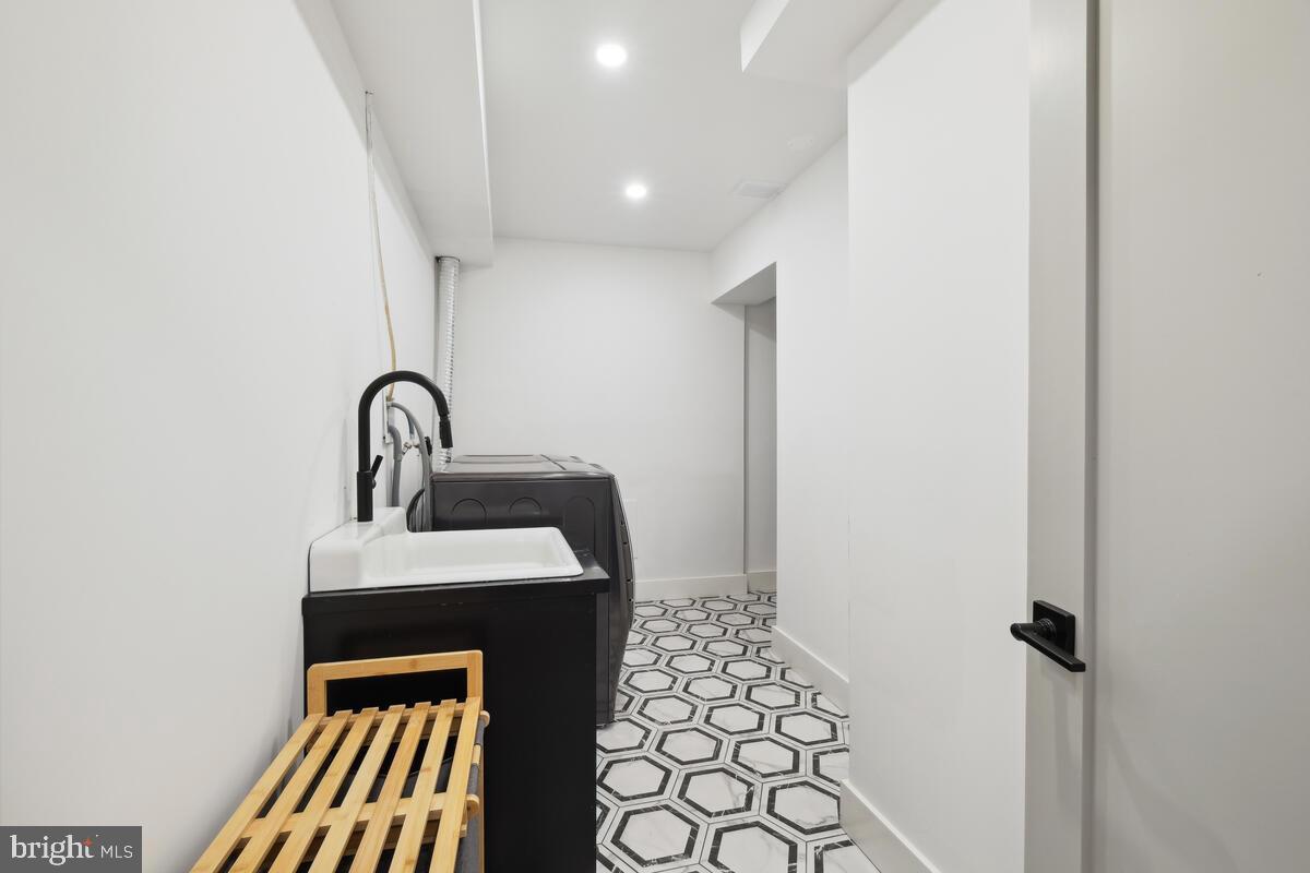 KEMP MILL ESTATES - Residential