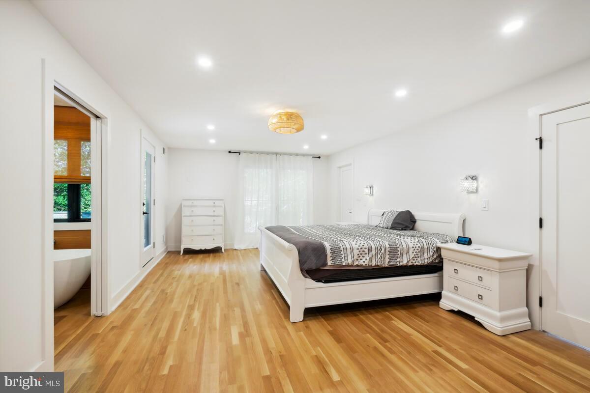 KEMP MILL ESTATES - Residential