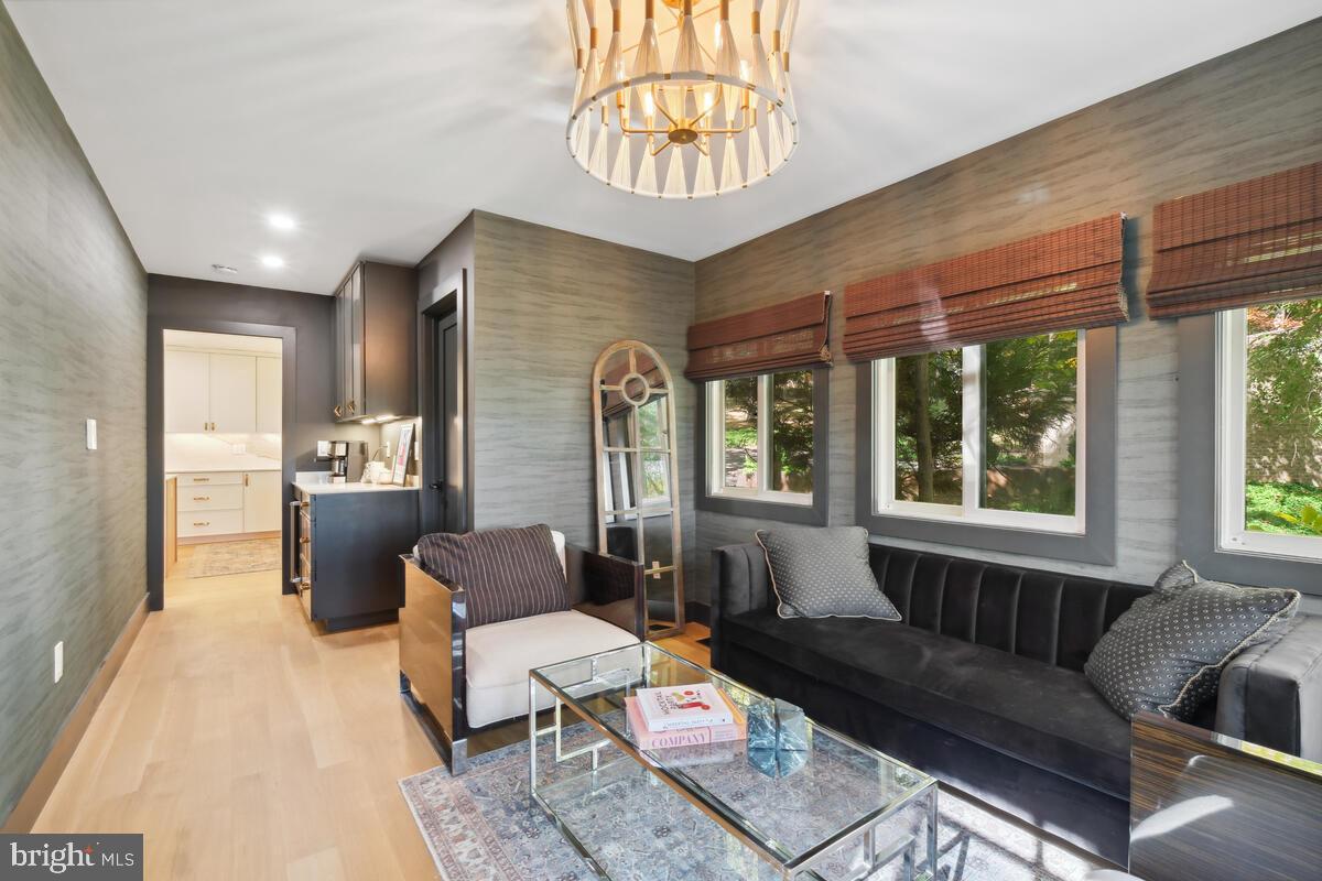 KEMP MILL ESTATES - Residential