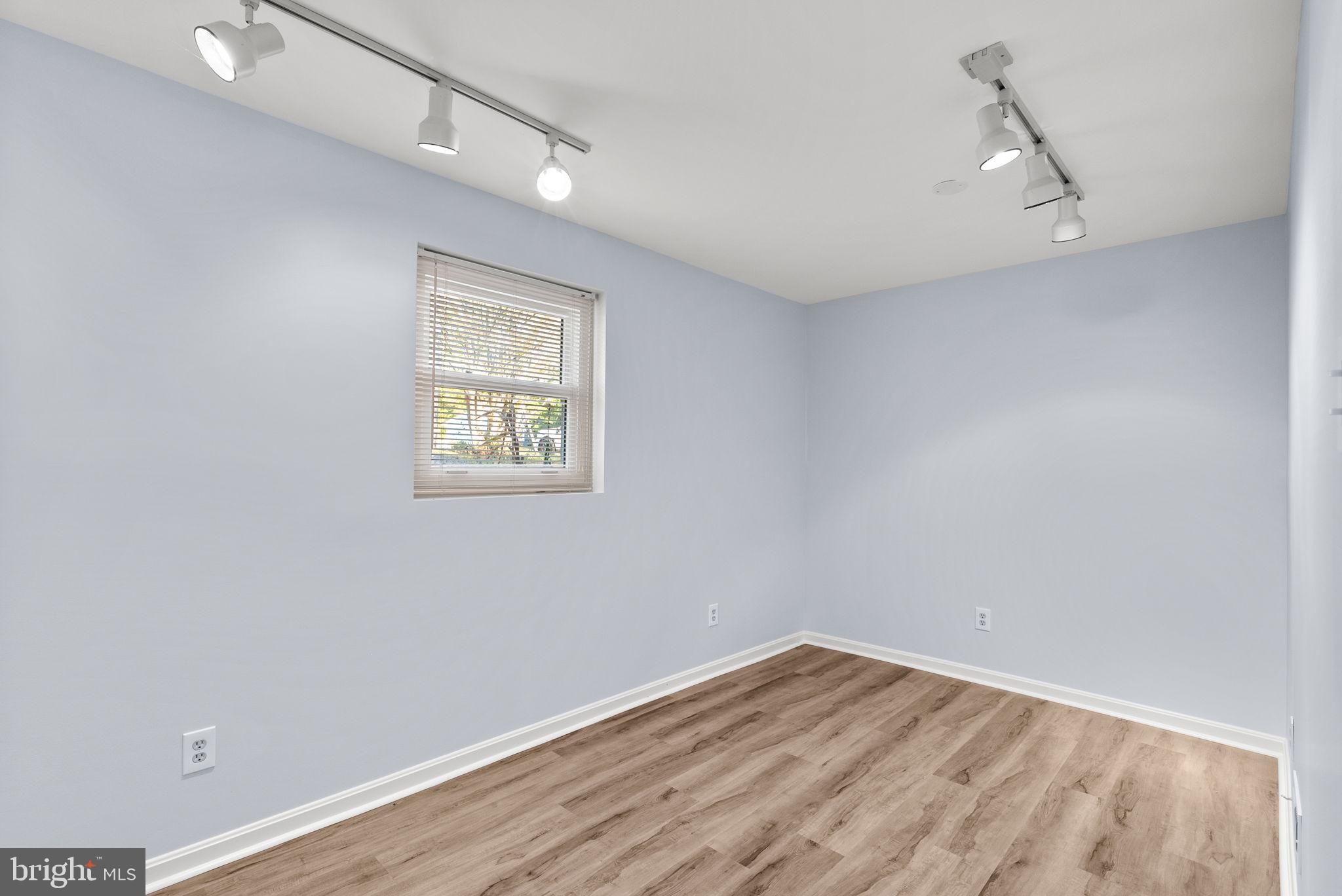 HILLSMERE ESTATES - Residential