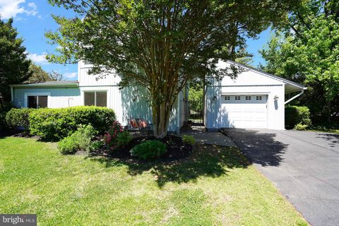 Photo of 8700 Linton Lane, ALEXANDRIA, VA 22308 (MLS # VAFX2314220)