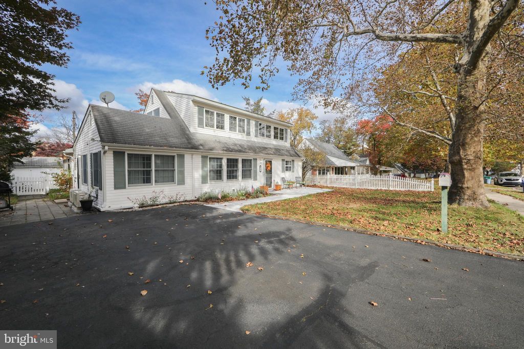 Photo of 17 Quay Road, LEVITTOWN, PA 19057 (MLS # PABU2108496)