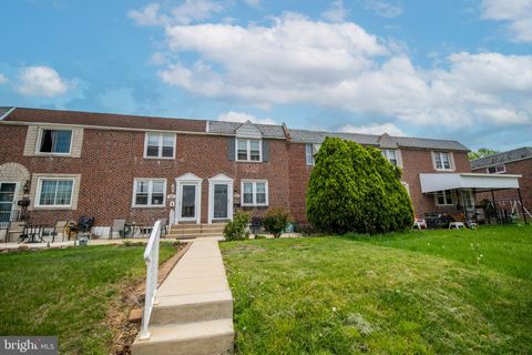 Photo of 807 Oakwood Drive, GLENOLDEN, PA 19036 (MLS # PADE2113006)