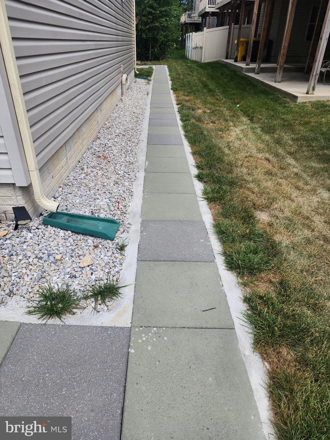 7571 HOLLY RIDGE DRIVE