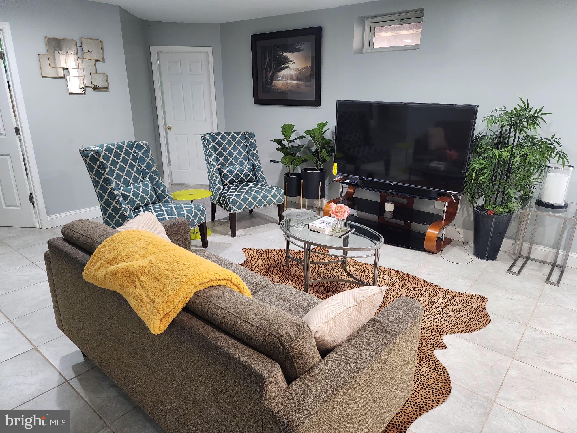 7571 HOLLY RIDGE DRIVE