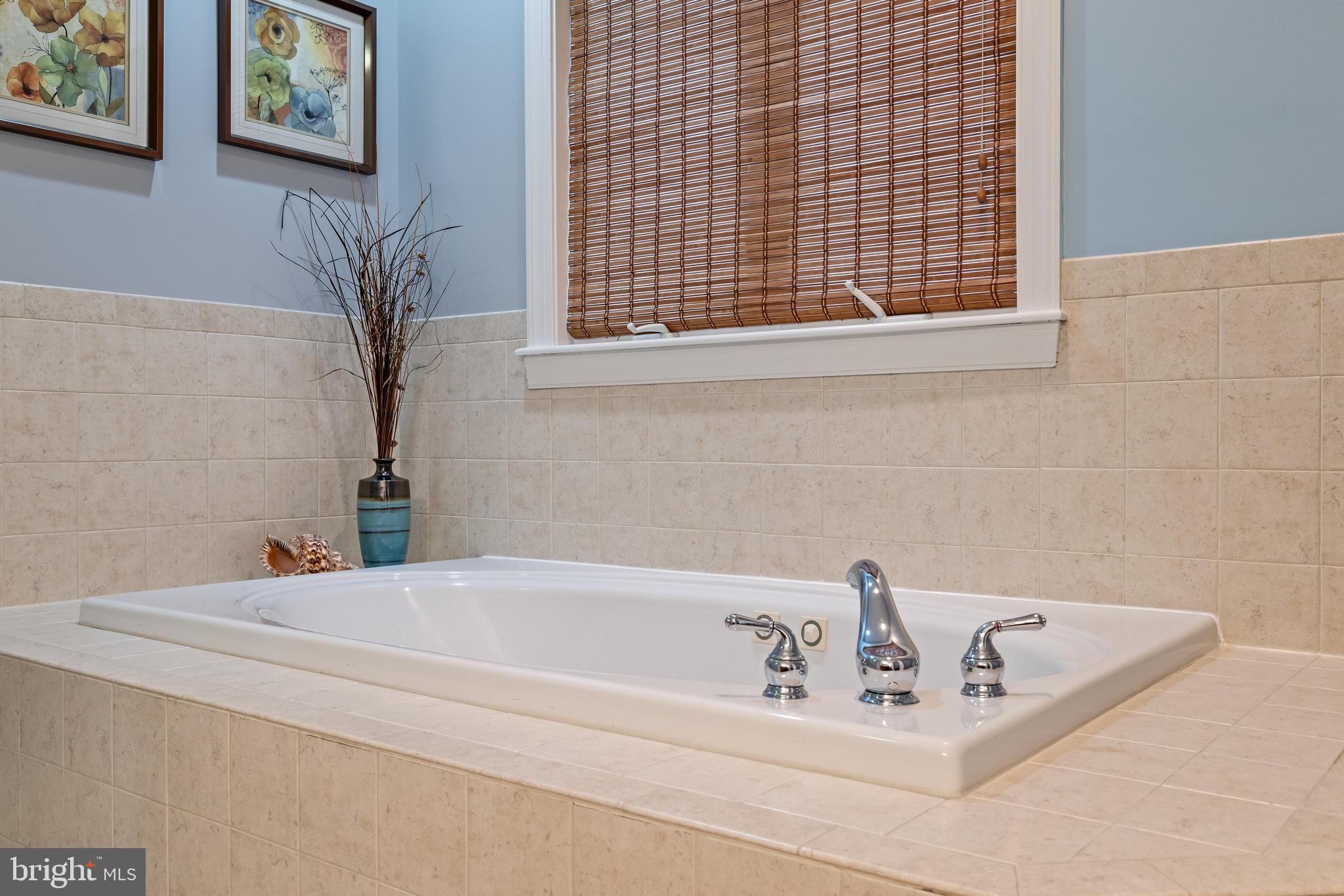 RAVEN WING - Residential