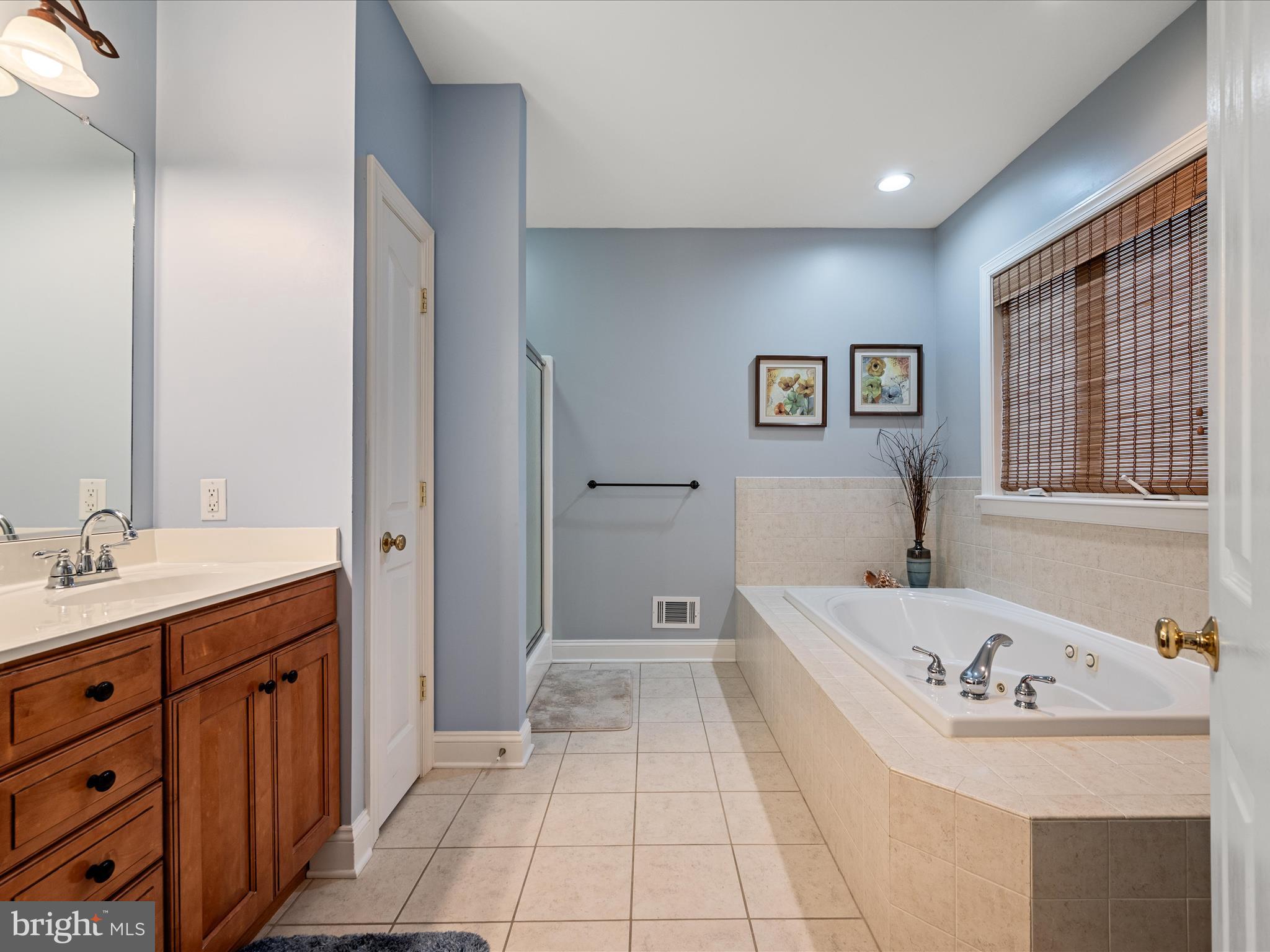 RAVEN WING - Residential