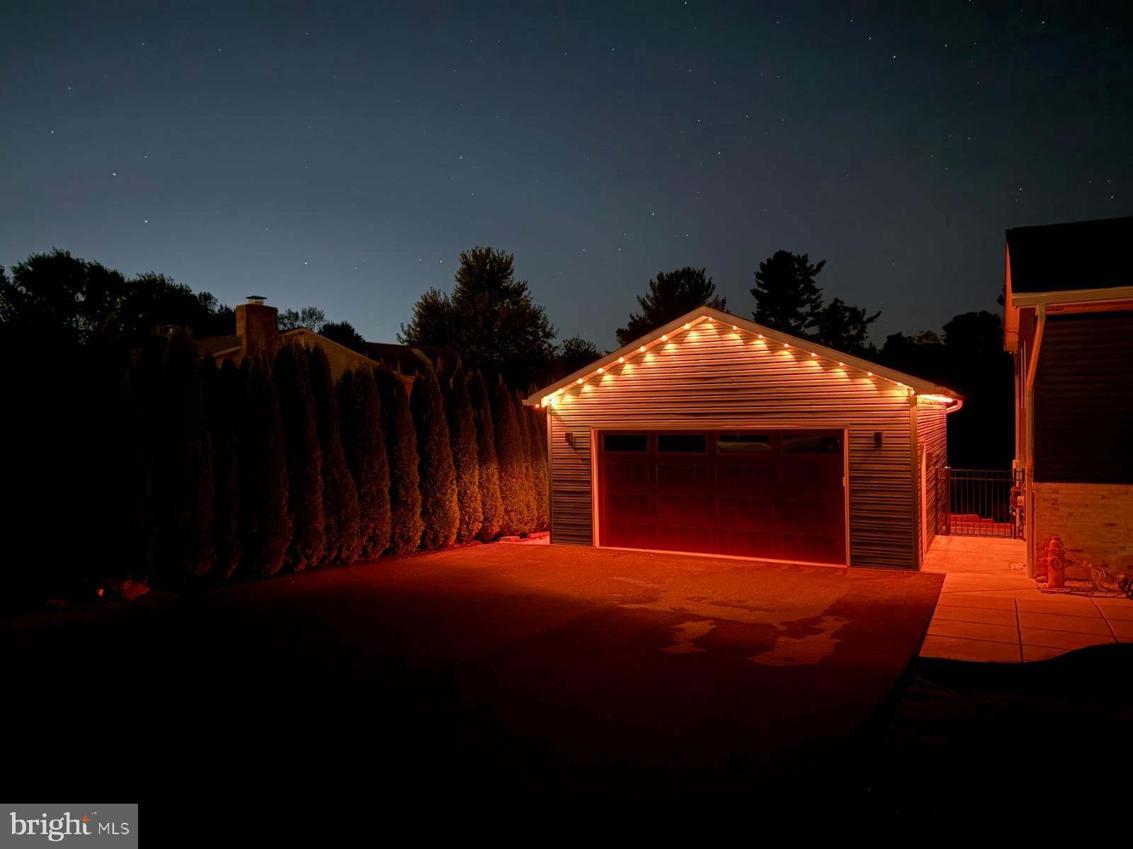 2710 HUNTING RIDGE COURT