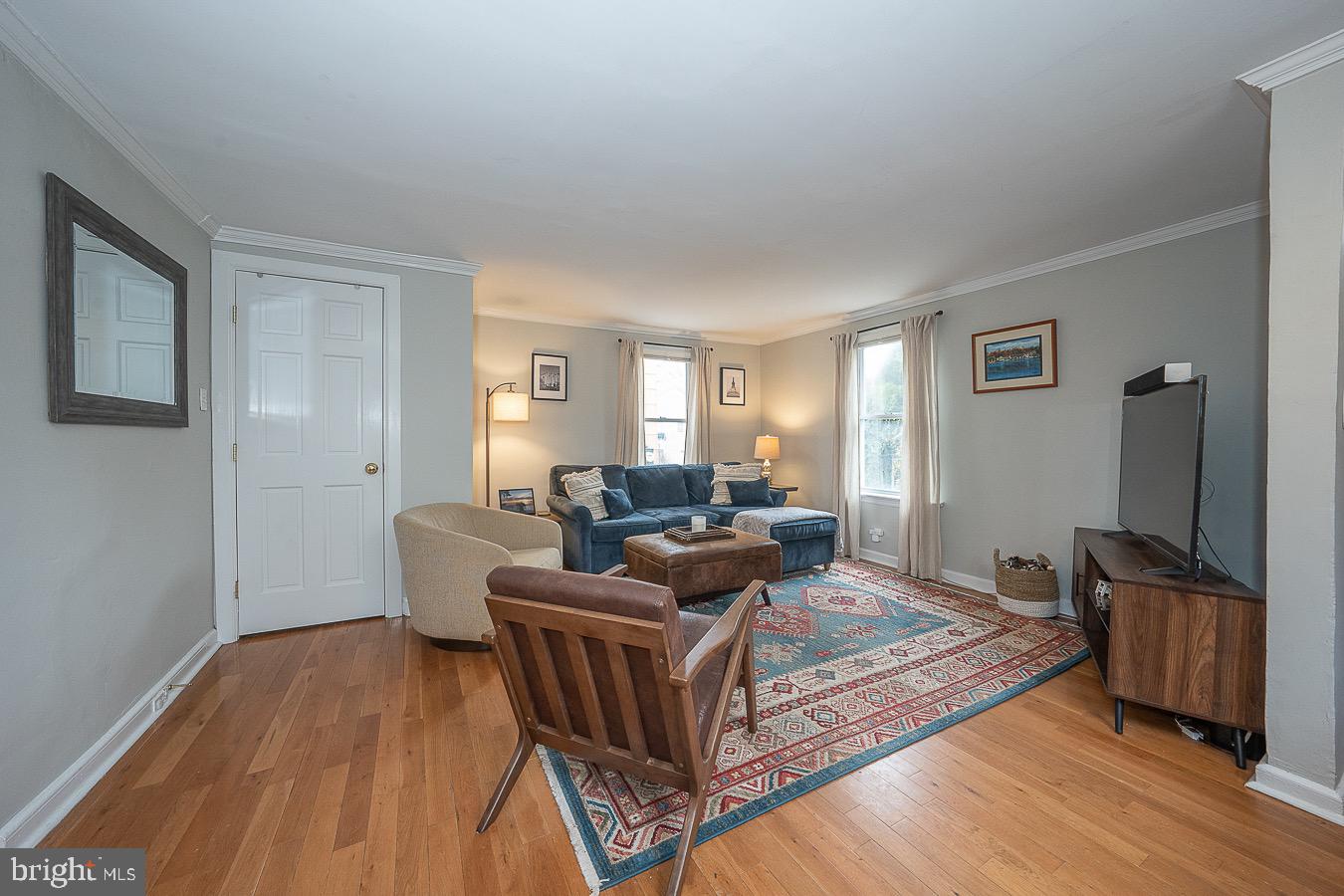 CHESTNUT HILL - Residential