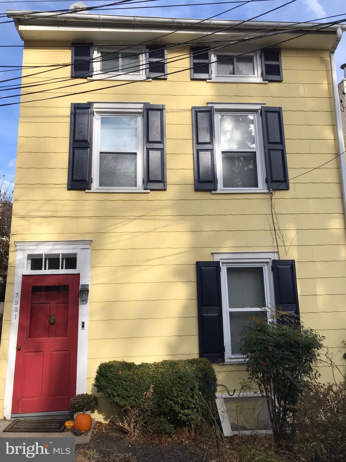 CHESTNUT HILL - Residential