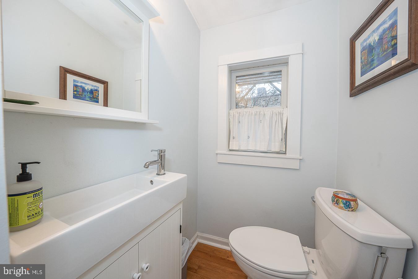 CHESTNUT HILL - Residential