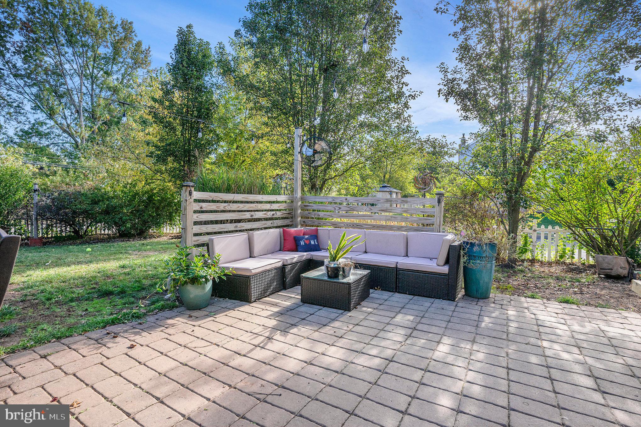 STRAWBERRY FIELDS - Residential