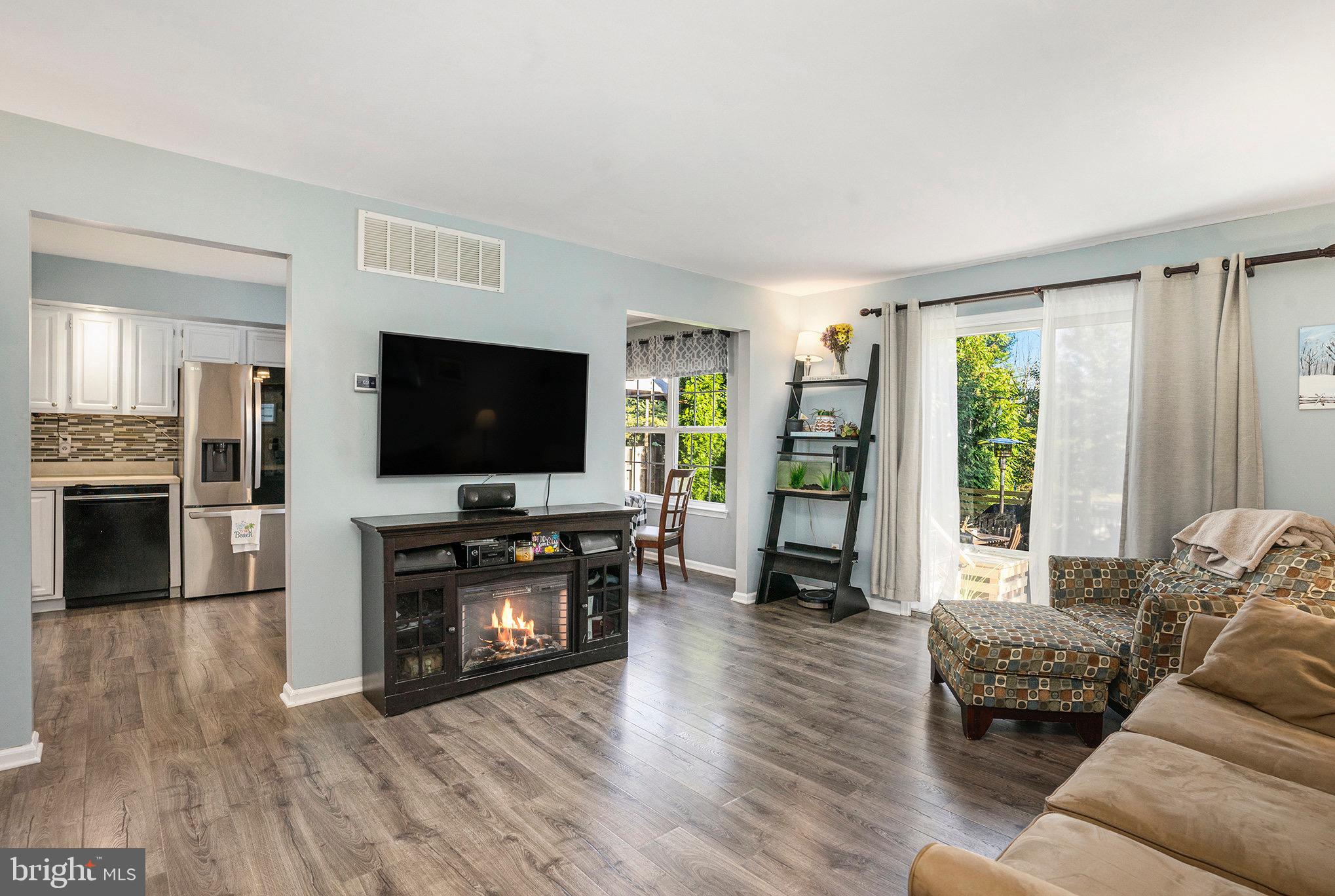 STRAWBERRY FIELDS - Residential