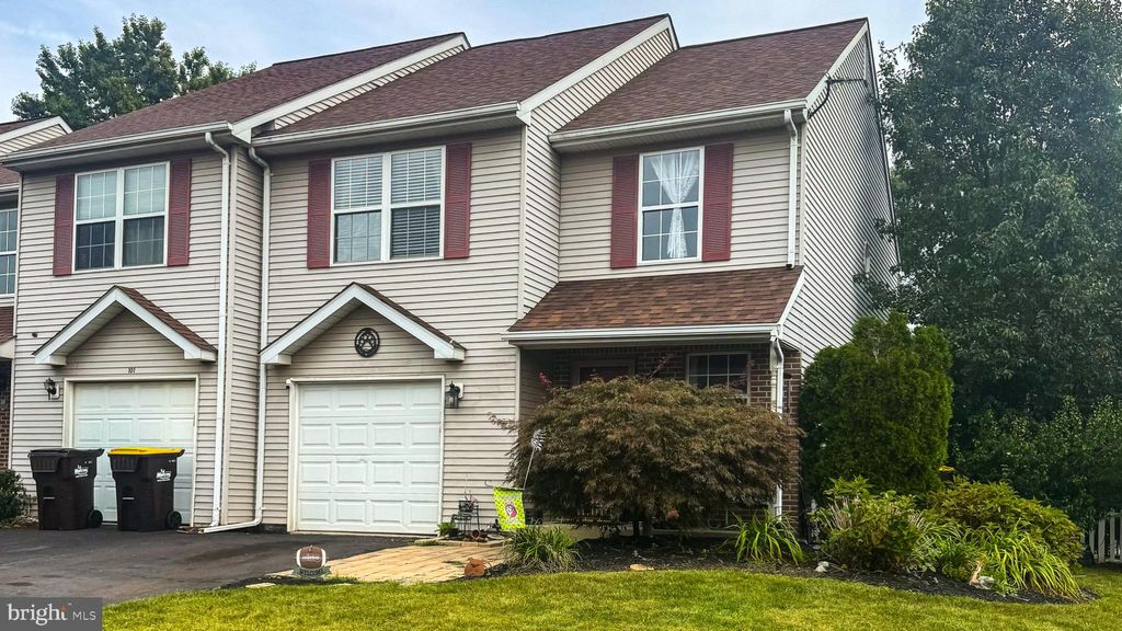 Photo of 100 Anjou Ct, TELFORD, PA 18969 (MLS # PAMC2157774)