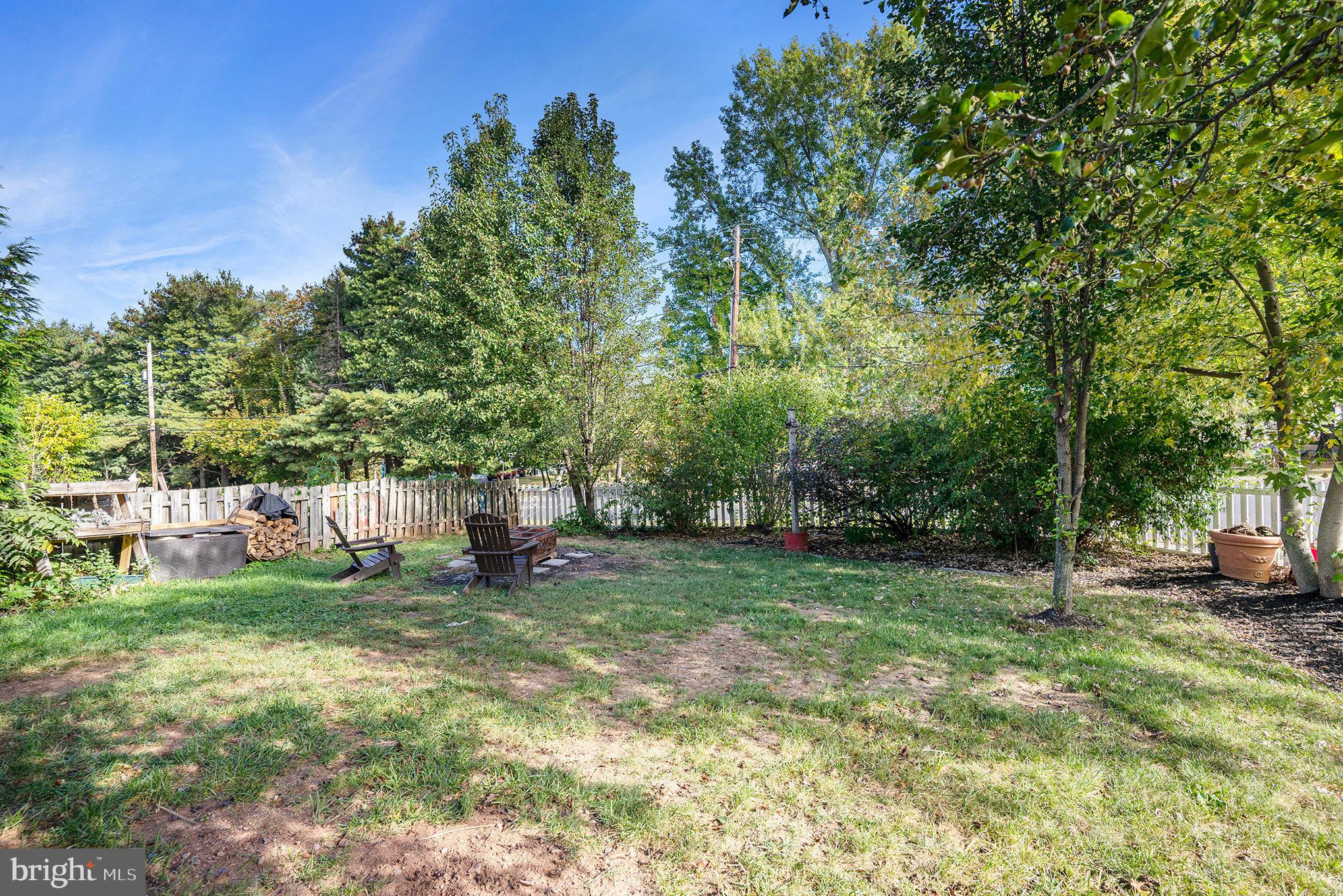 STRAWBERRY FIELDS - Residential