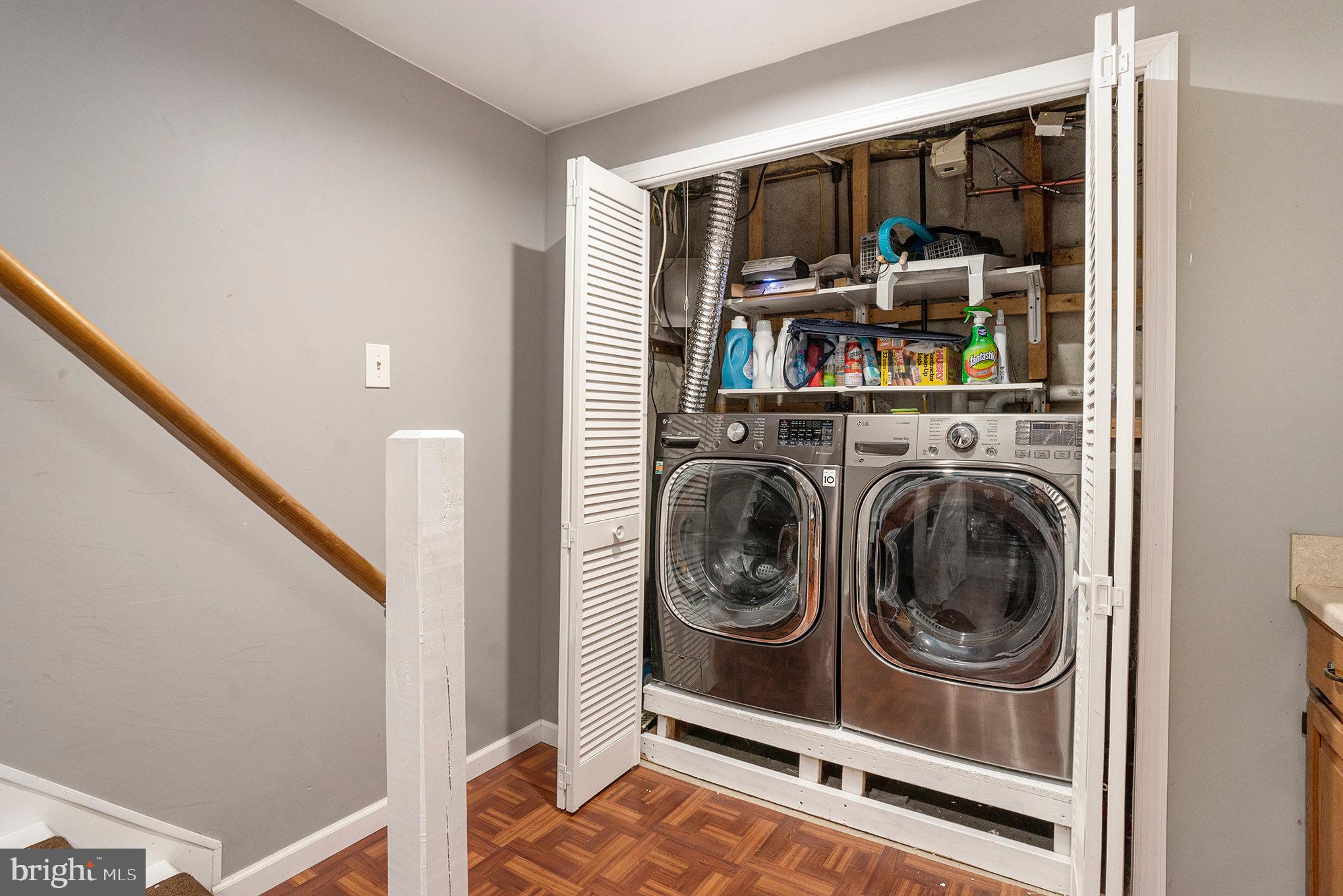 STRAWBERRY FIELDS - Residential