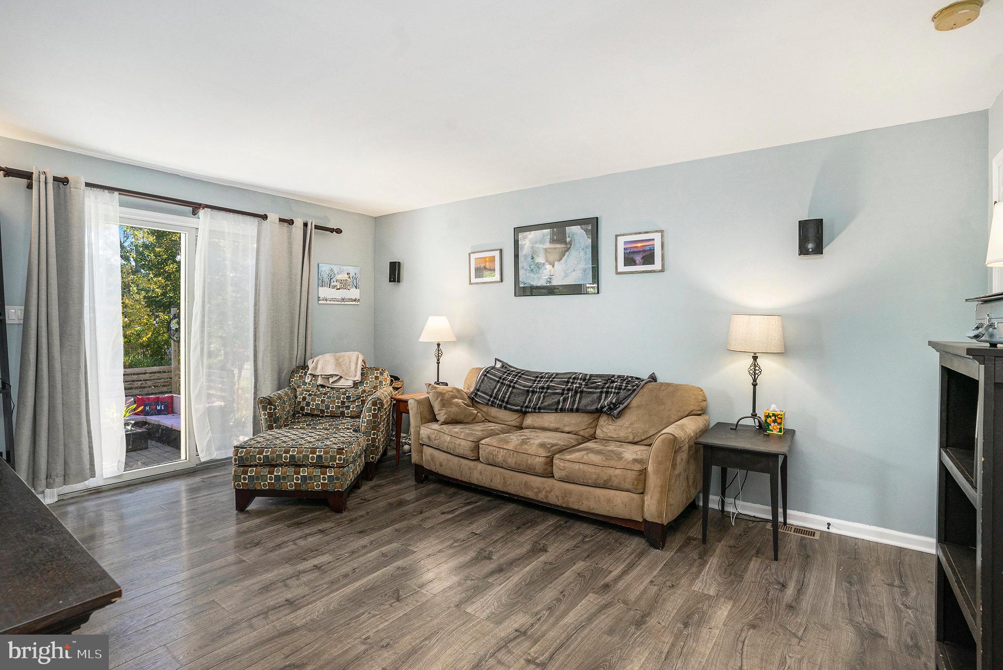 STRAWBERRY FIELDS - Residential