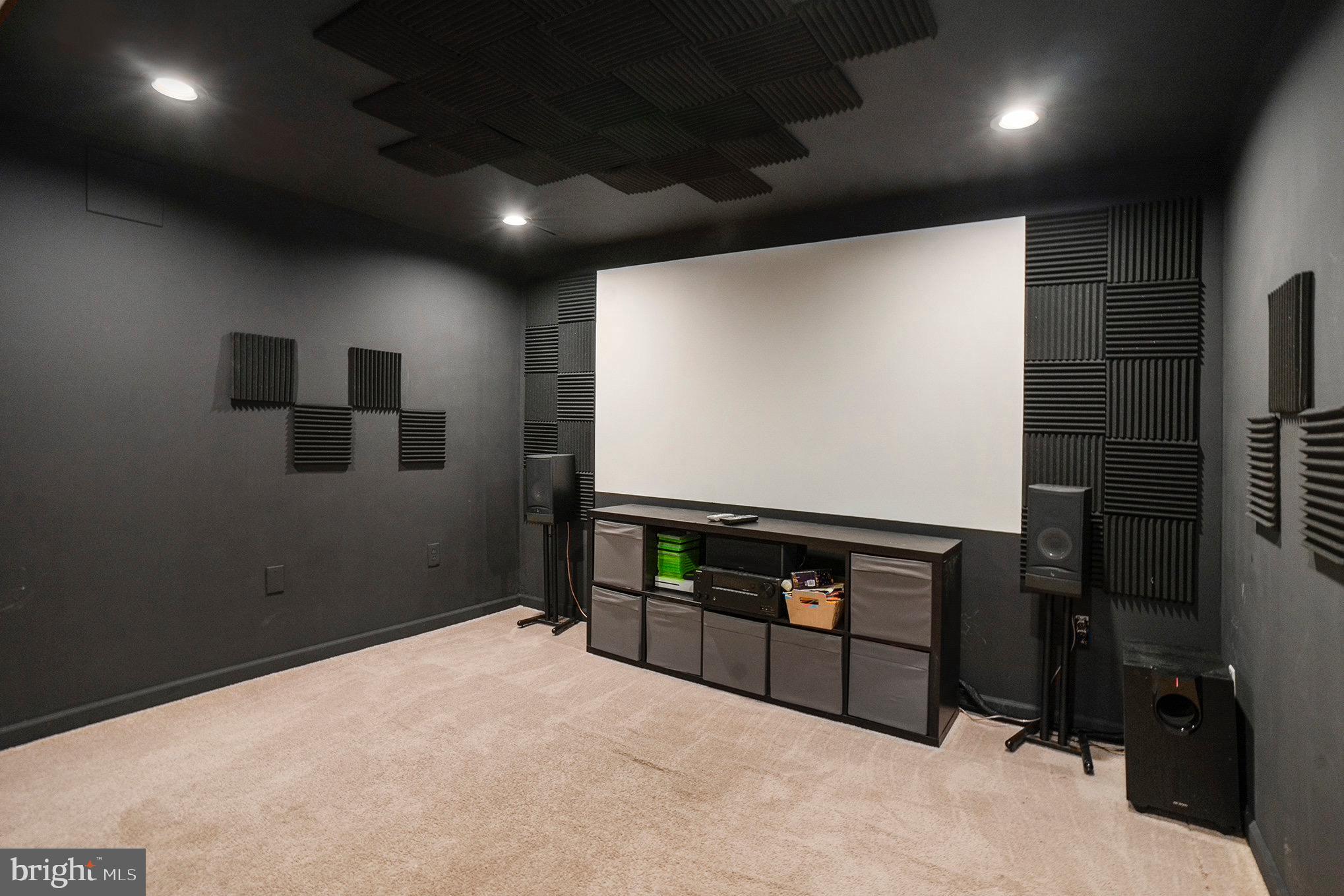 STRAWBERRY FIELDS - Residential