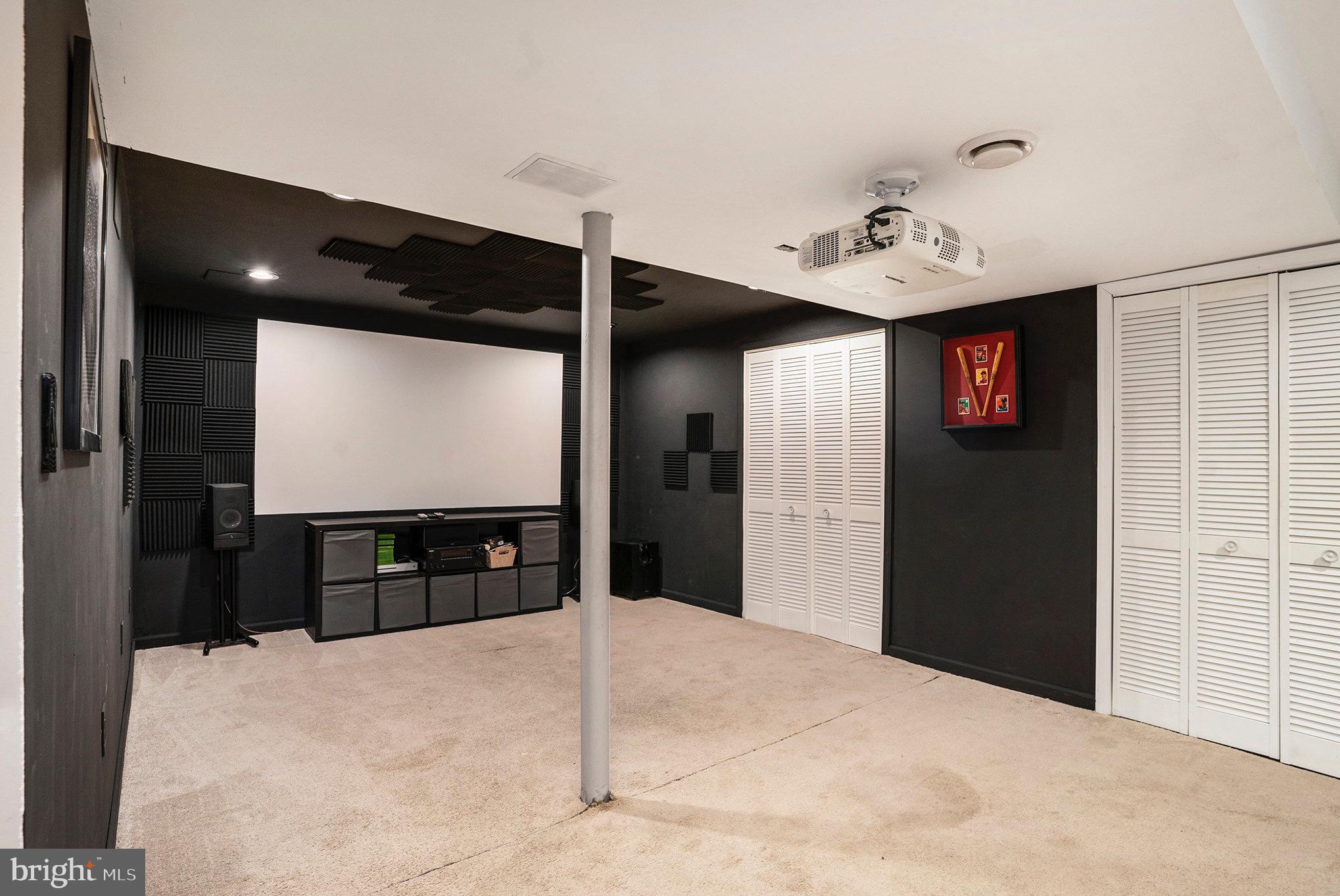 STRAWBERRY FIELDS - Residential