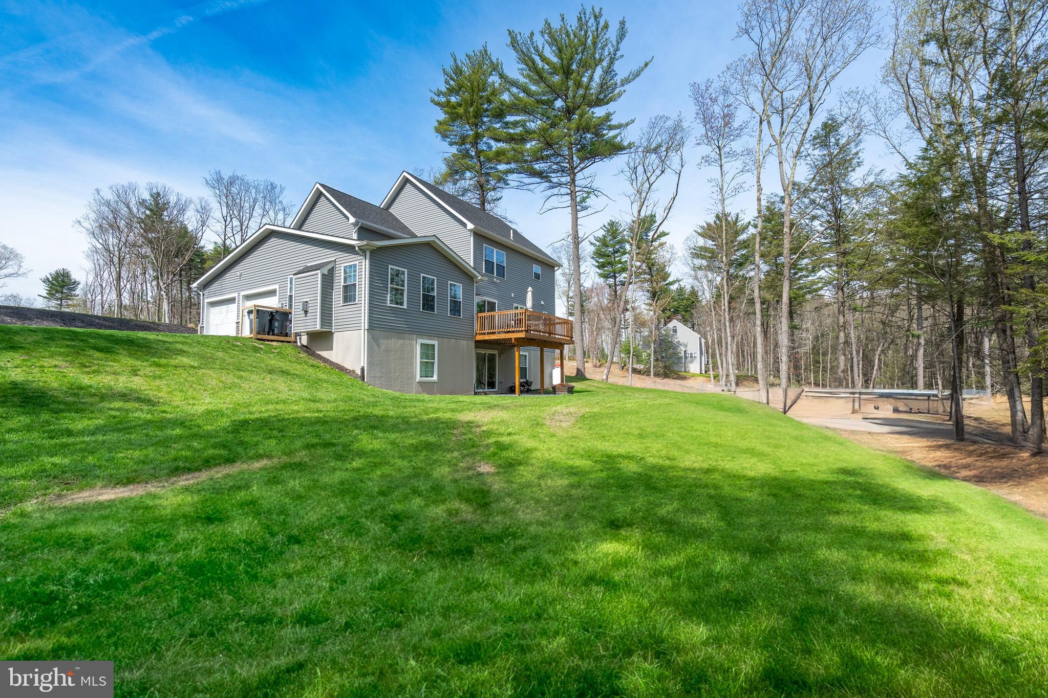 131 CHINABERRY WAY
