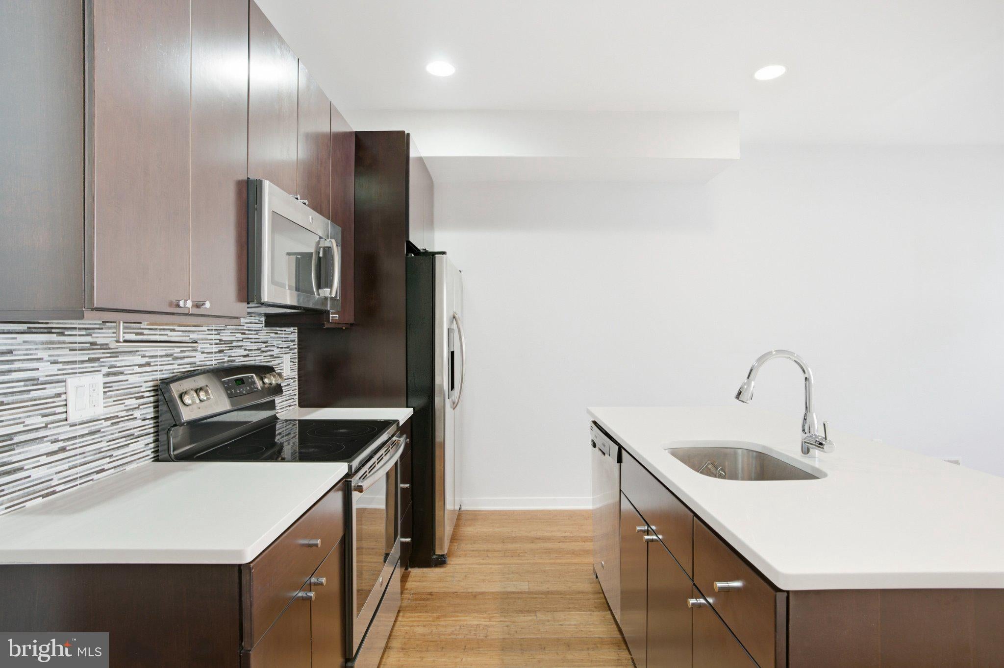 837 N 16TH STREET 4