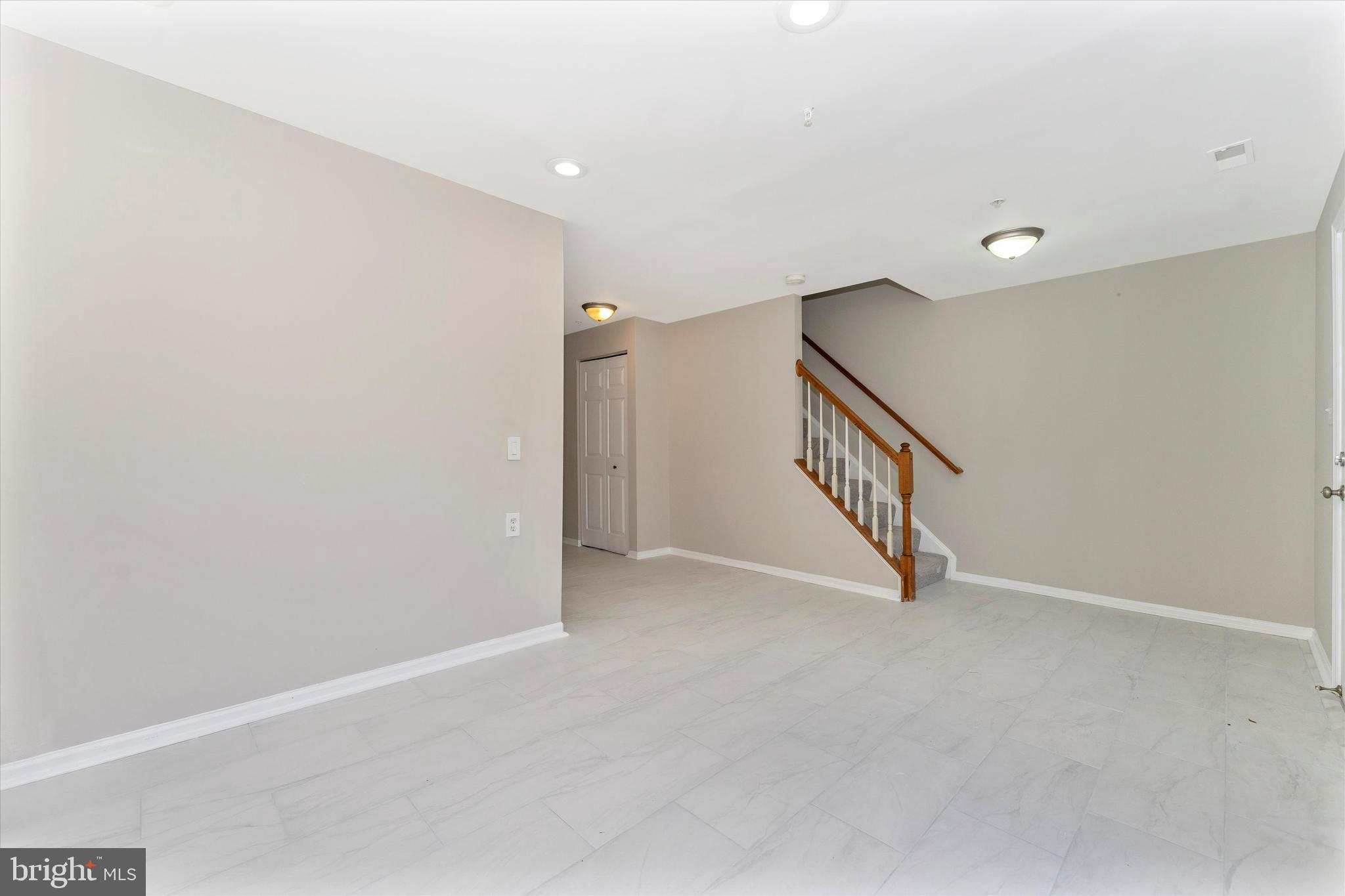 STONEY RUN - Residential