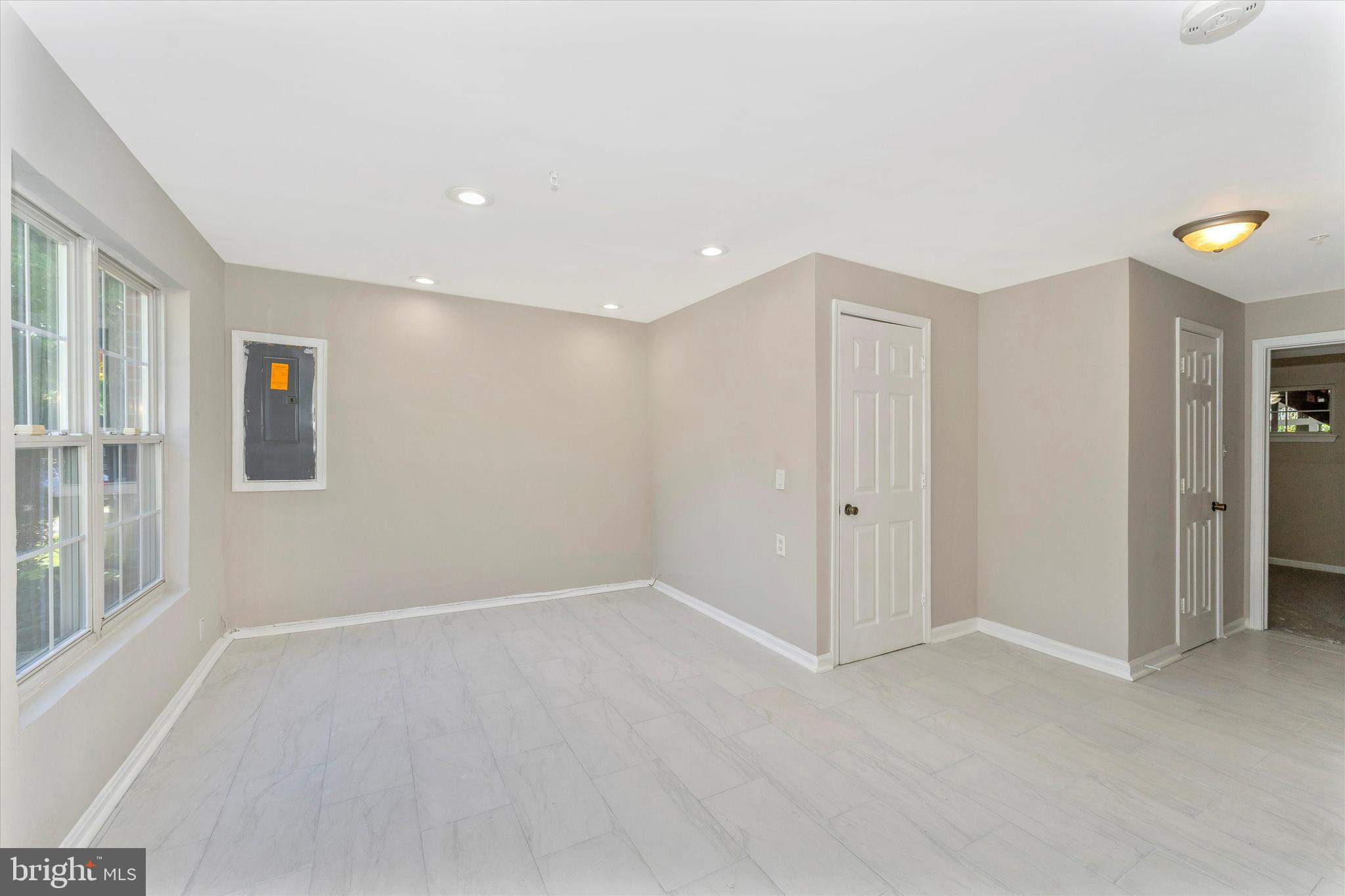 STONEY RUN - Residential