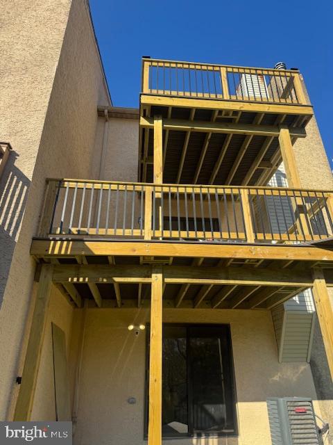 AYRDALE CRESCENT - Residential