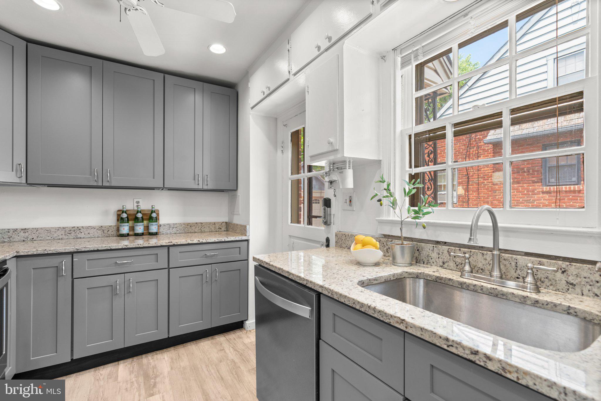 SUMMIT PARK - Residential