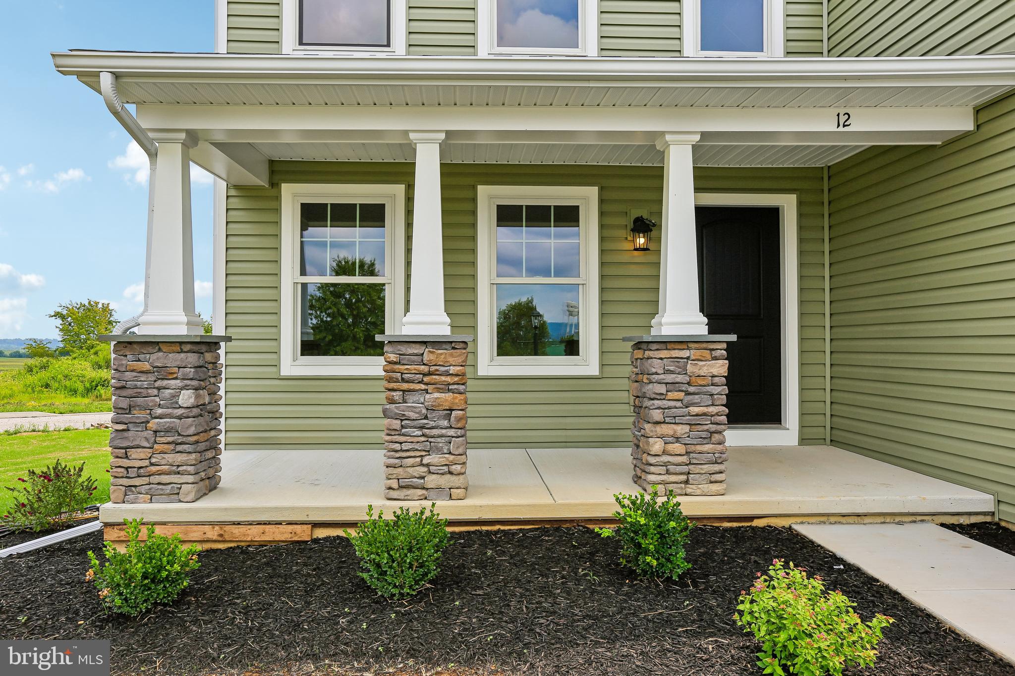 12 KRISTI LANE