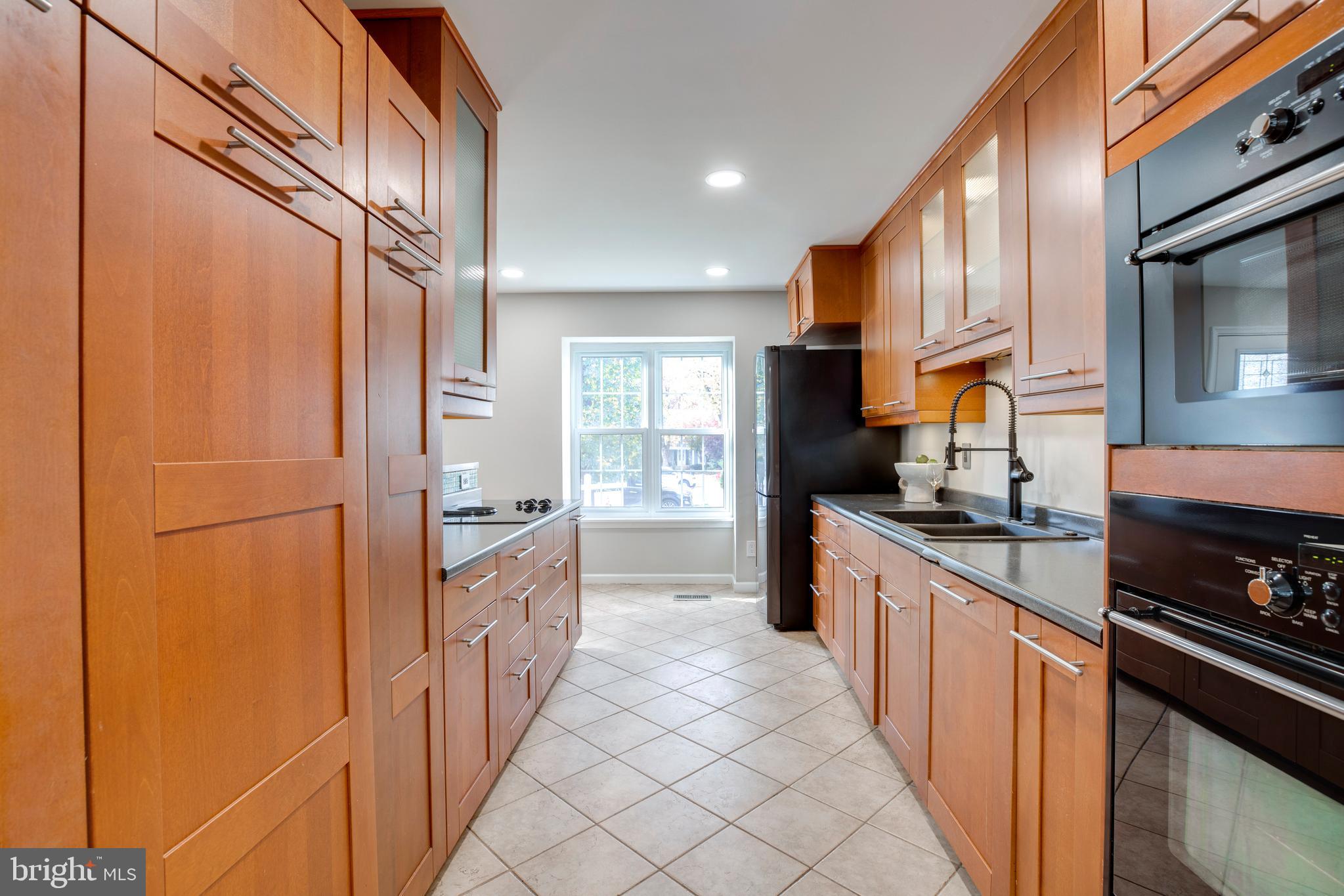 BURKE CENTRE - Residential