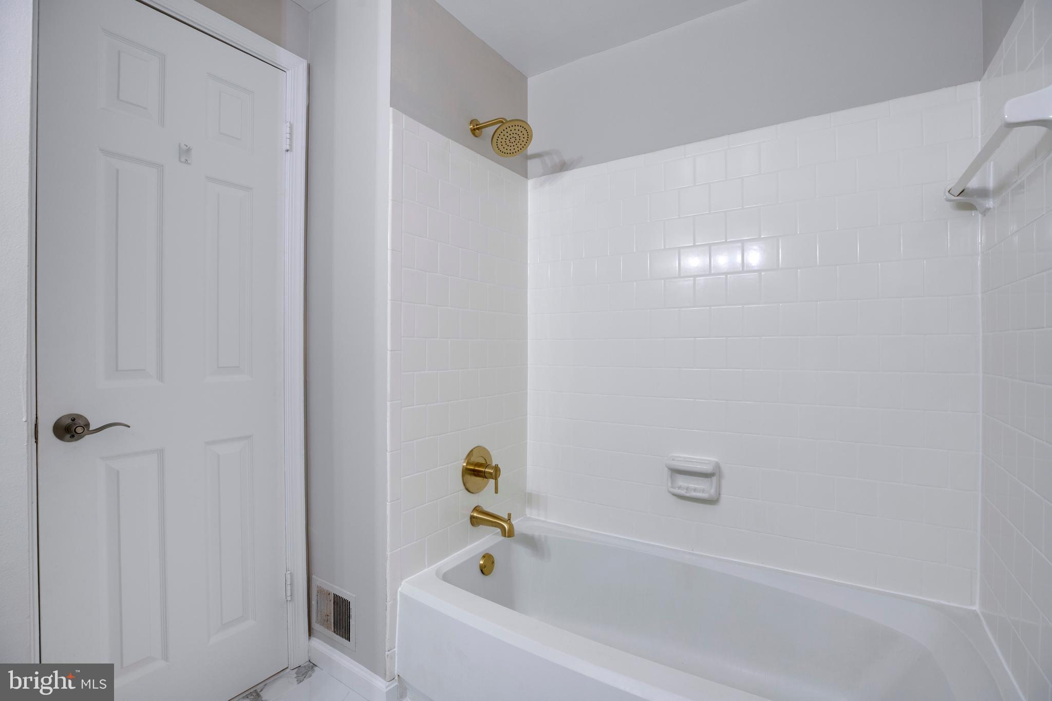 BURKE CENTRE - Residential