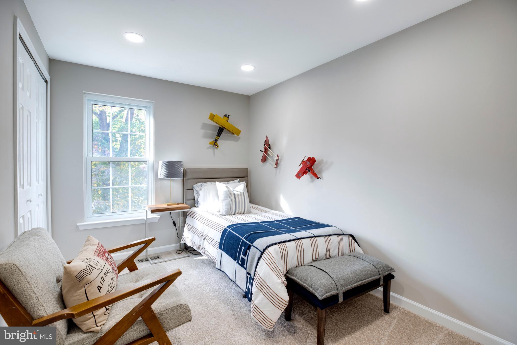 BURKE CENTRE - Residential