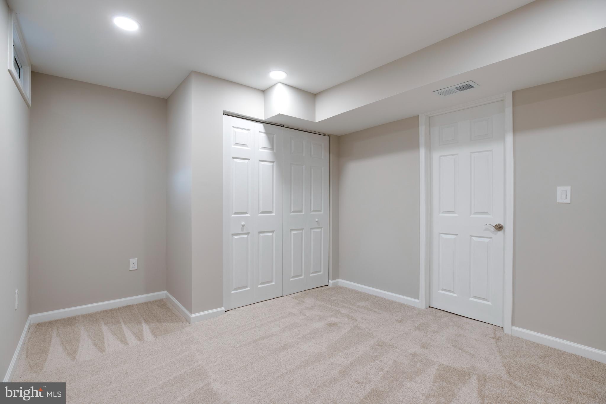 BURKE CENTRE - Residential