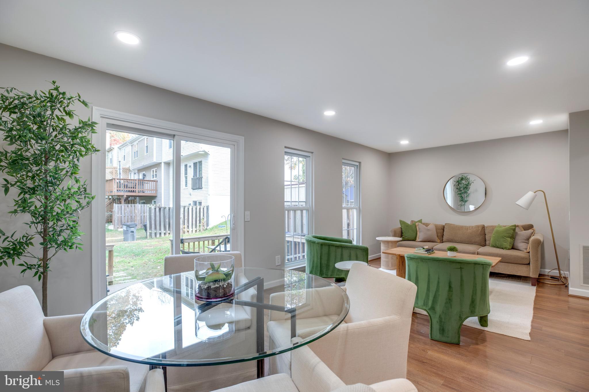 BURKE CENTRE - Residential