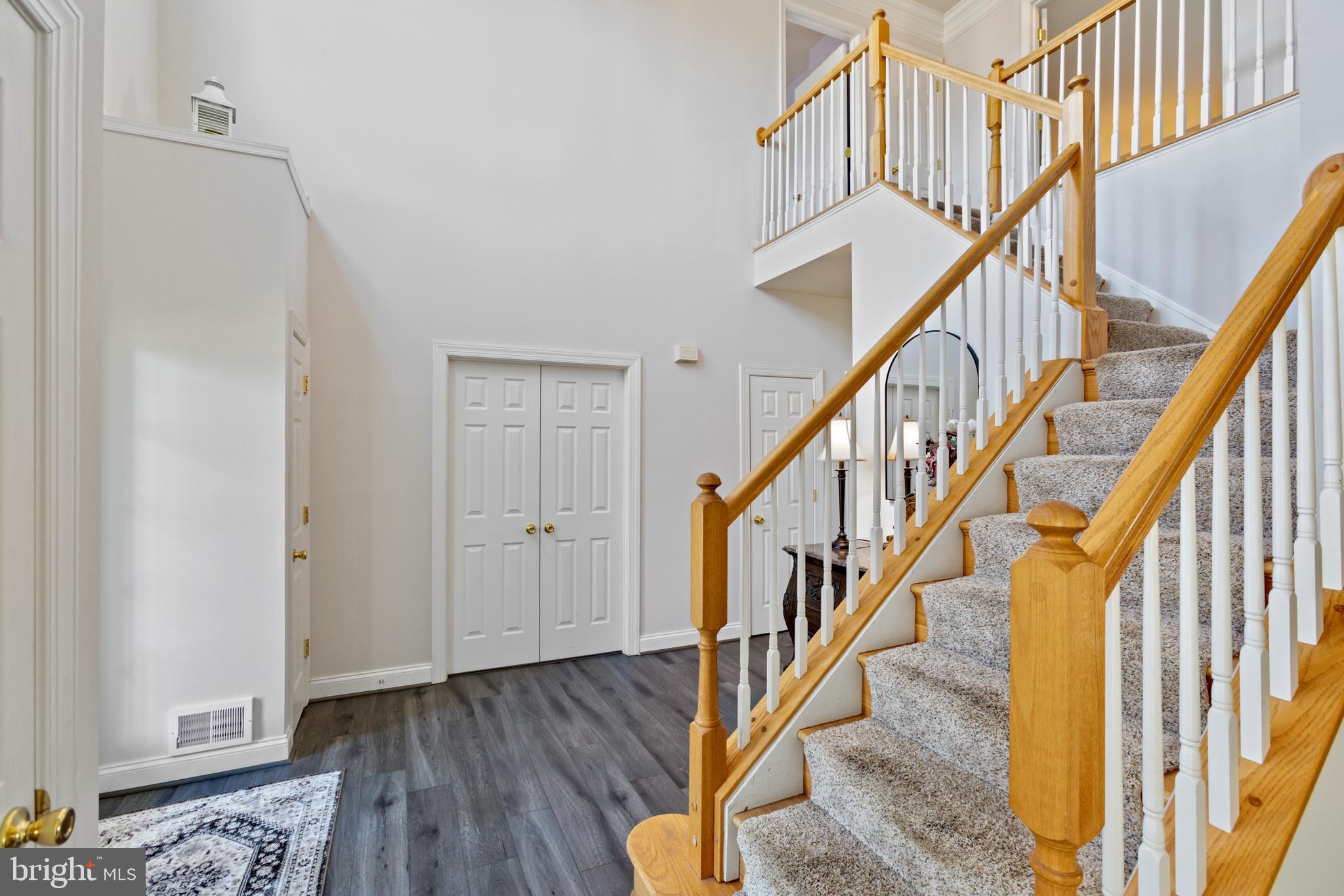 MEADOW BROOK - Residential