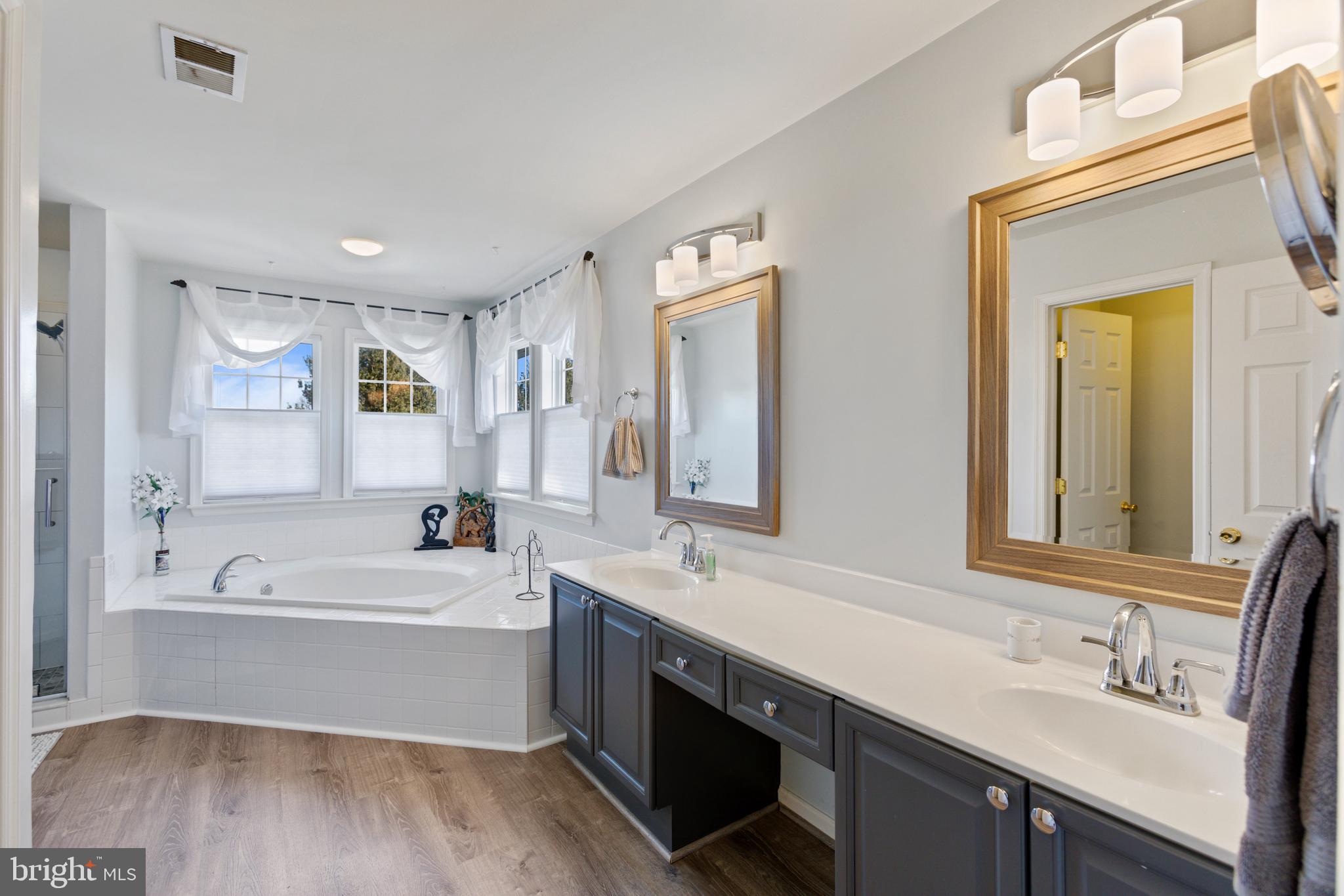 MEADOW BROOK - Residential