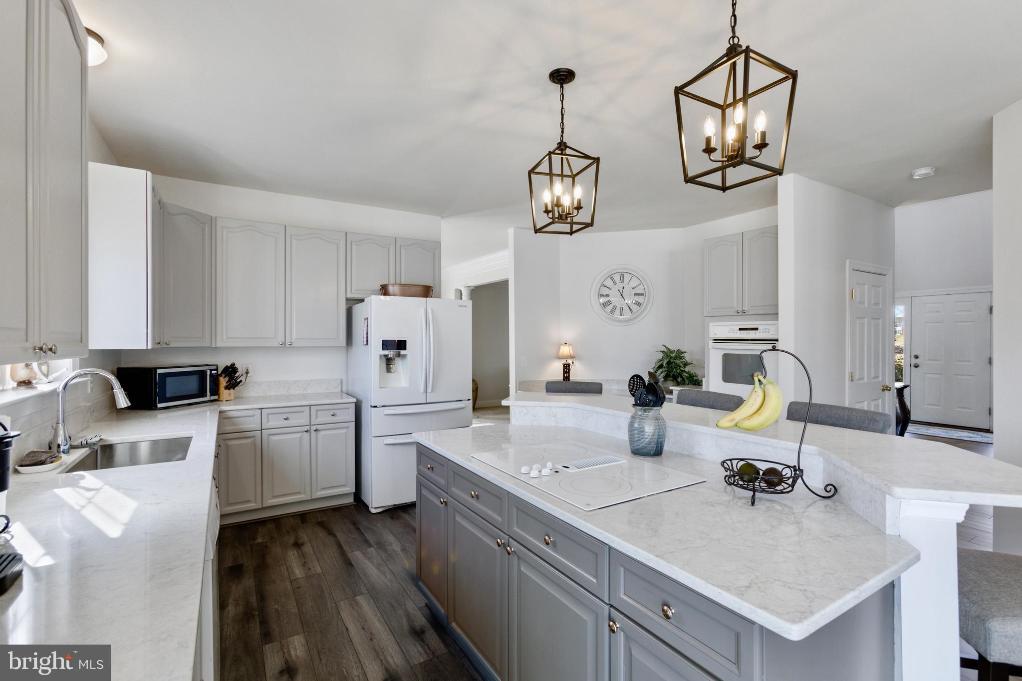 MEADOW BROOK - Residential