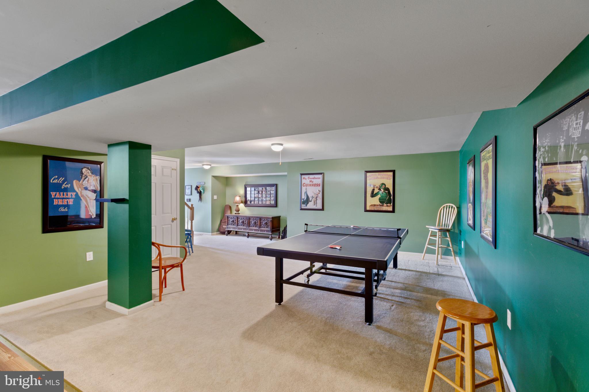 MEADOW BROOK - Residential