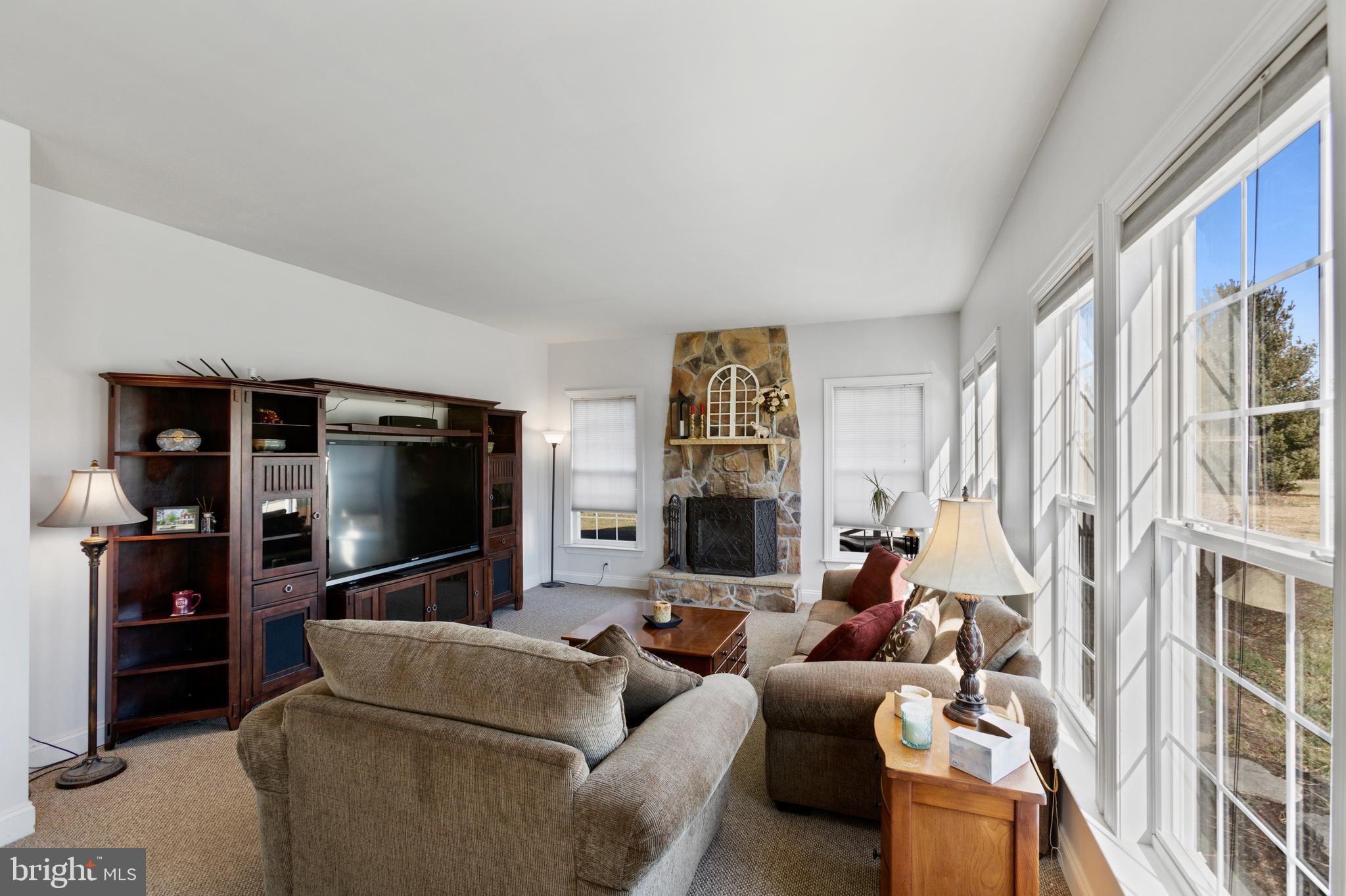 MEADOW BROOK - Residential